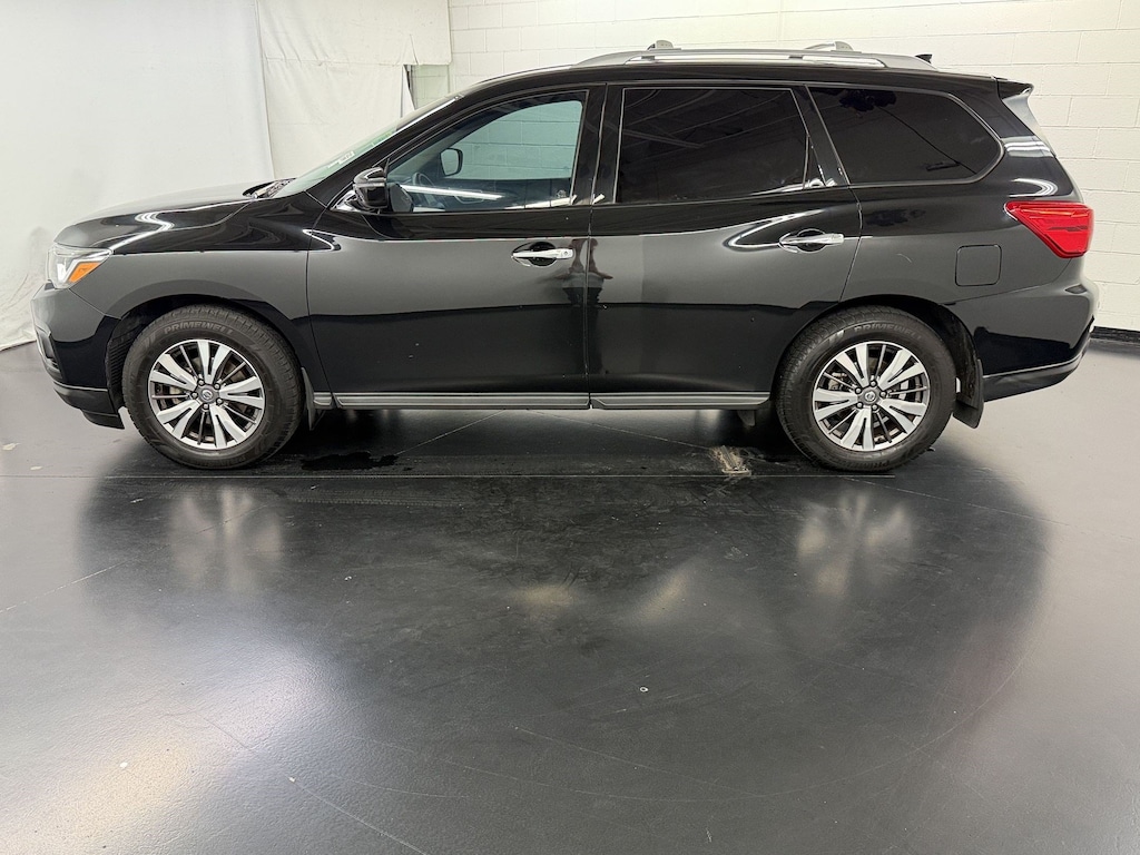 Used 2019 Nissan Pathfinder S SUV