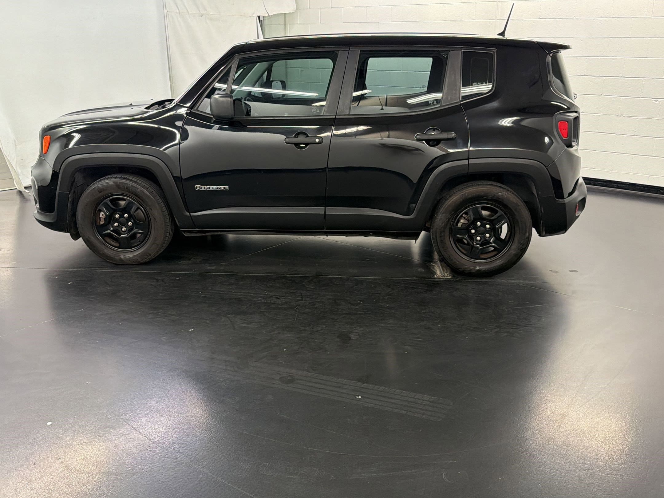 Renegade Sport SUV