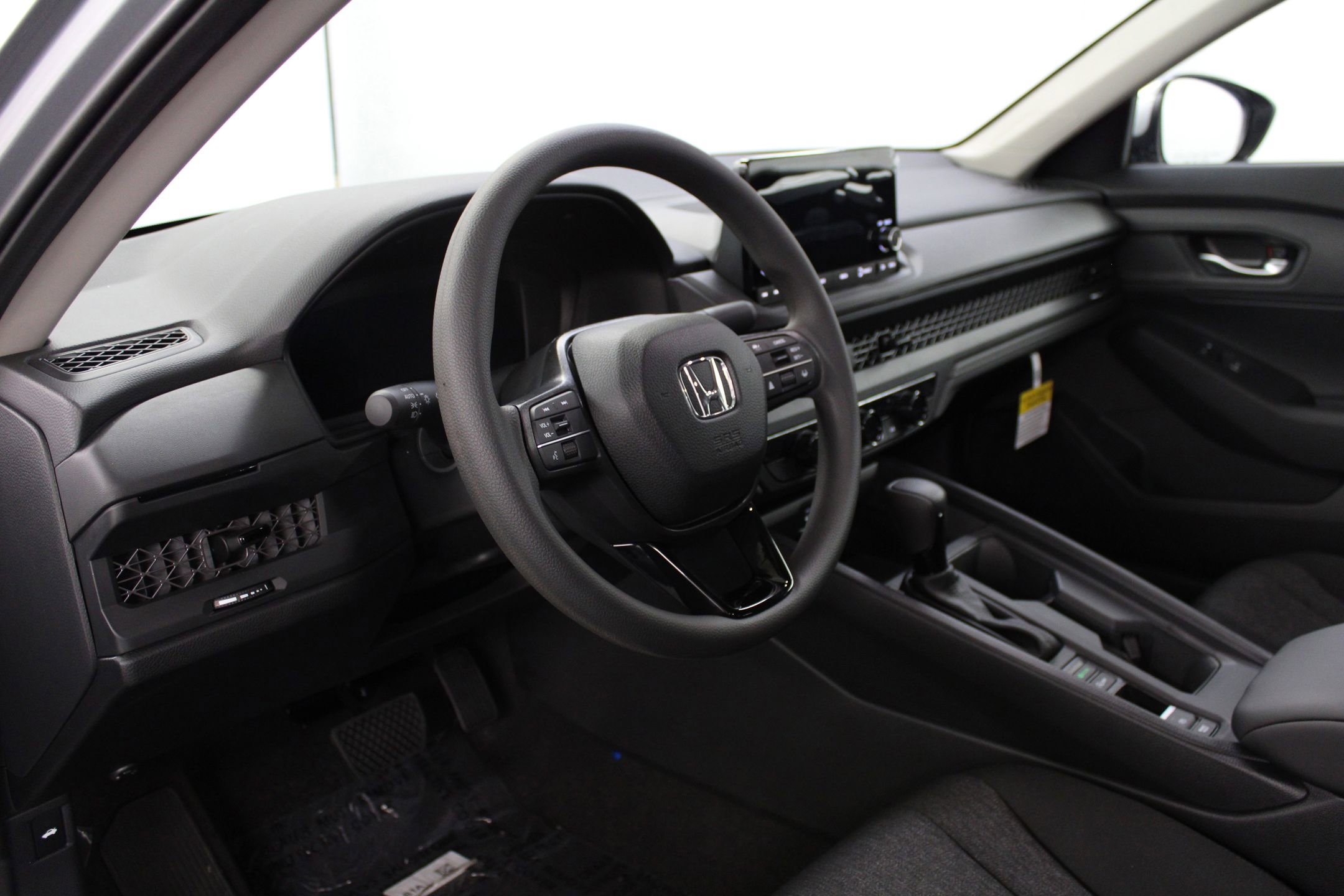 2025 Honda Accord LX photo 4