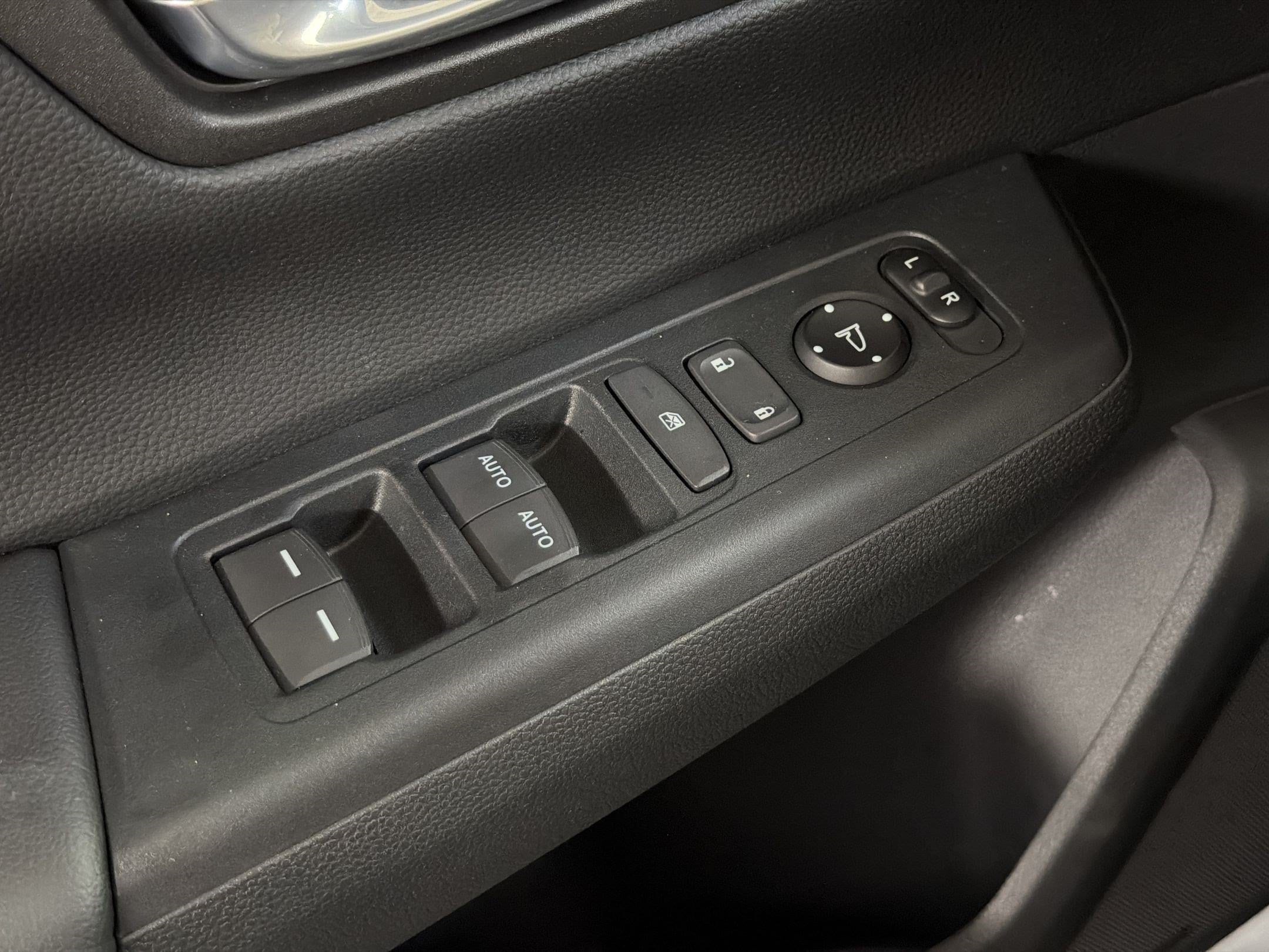 2026 Honda CR-V EX - Photo 15
