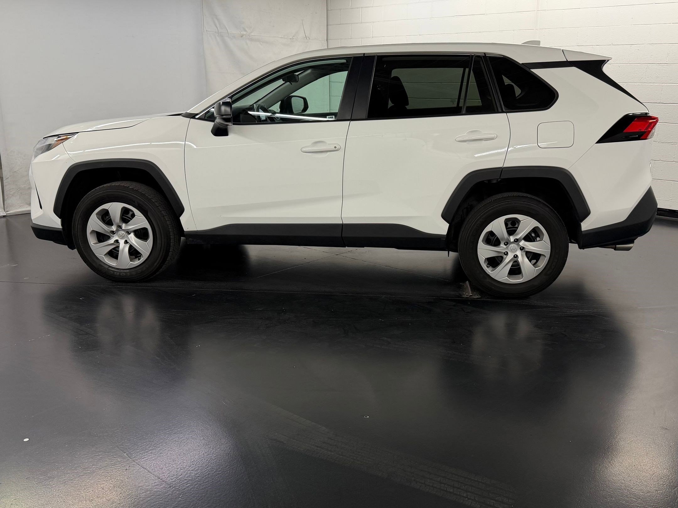 Used 2023 Toyota RAV4 LE with VIN 2T3H1RFV9PW269126 for sale in Kansas City