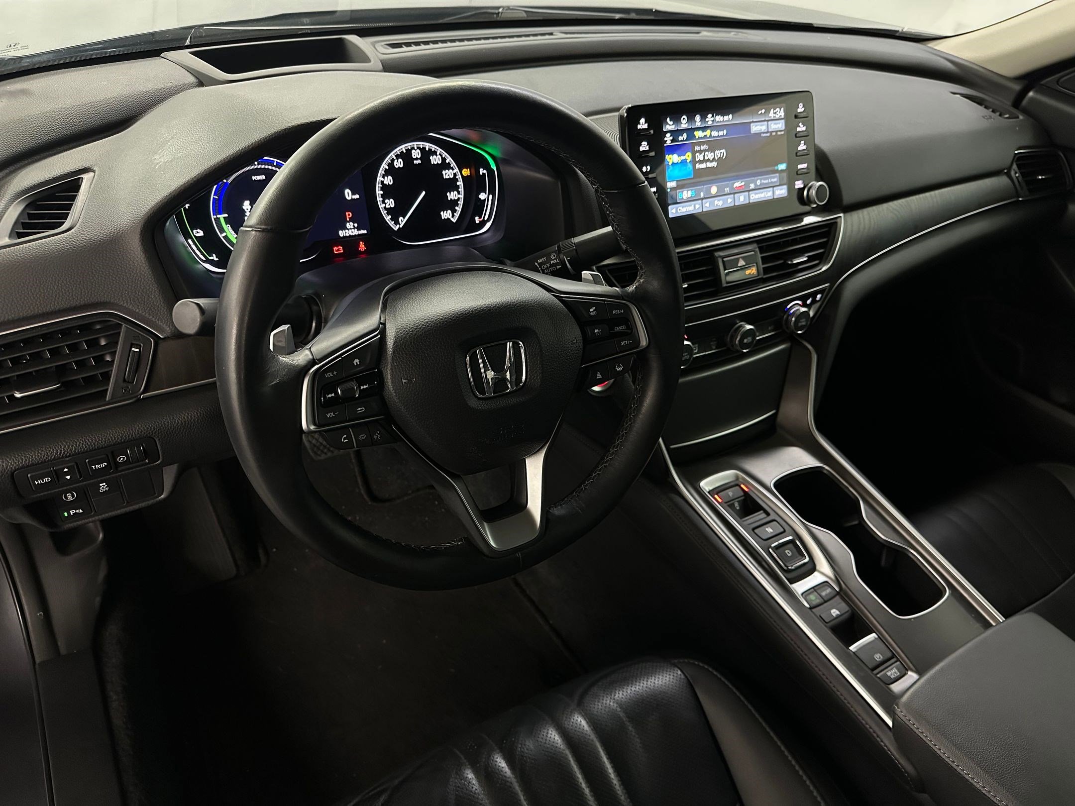 2022 Honda Accord Hybrid Touring photo 4