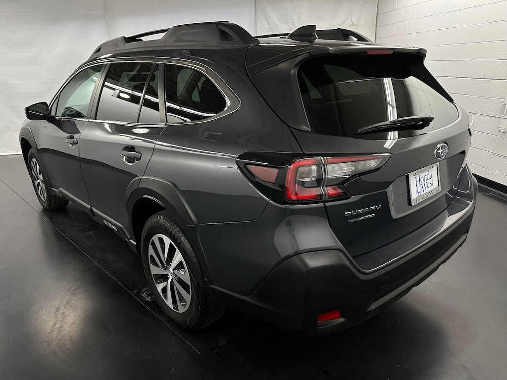 Used 2023 Subaru Outback Premium SUV