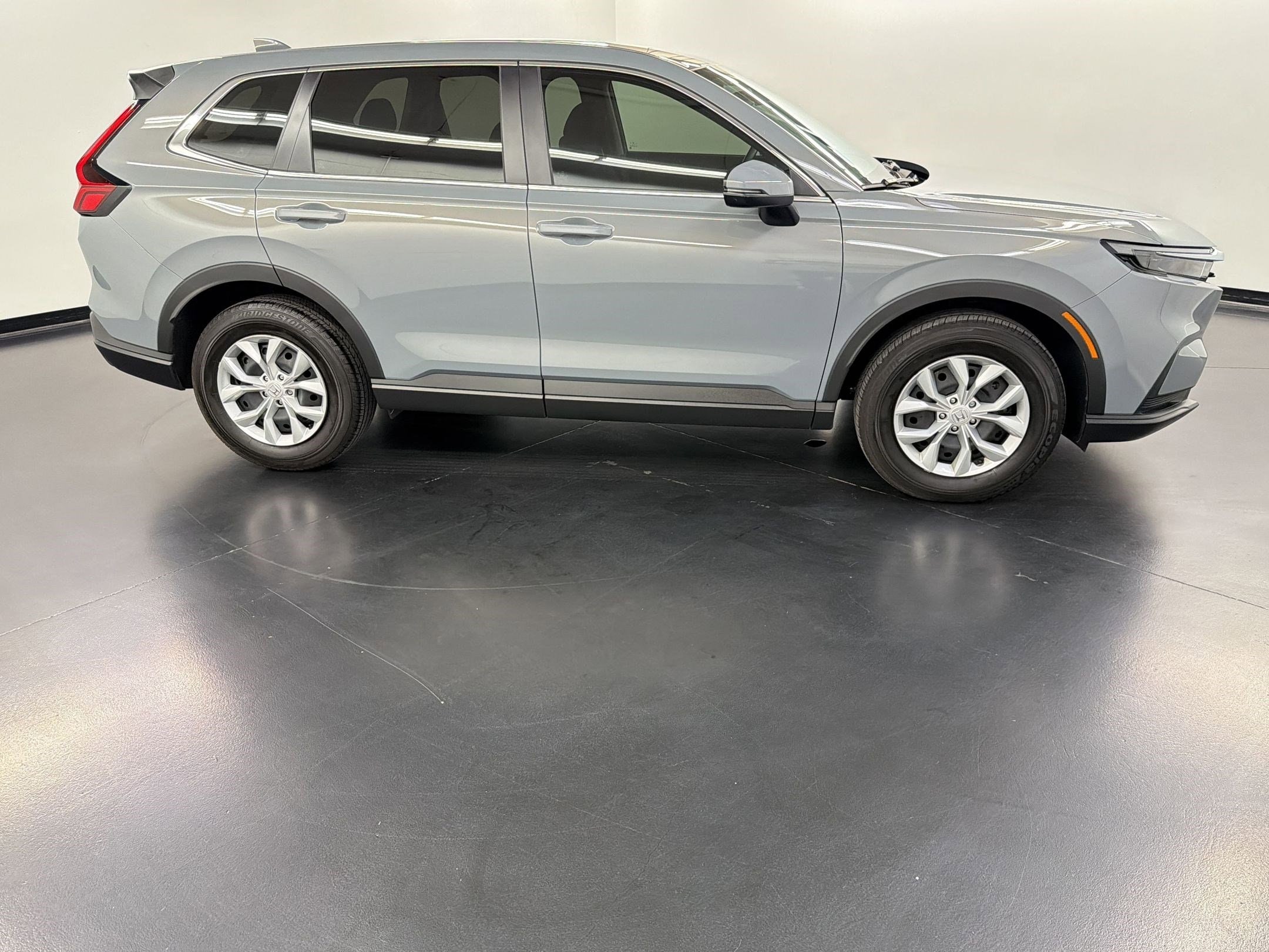 2023 Honda CR-V LX photo 3