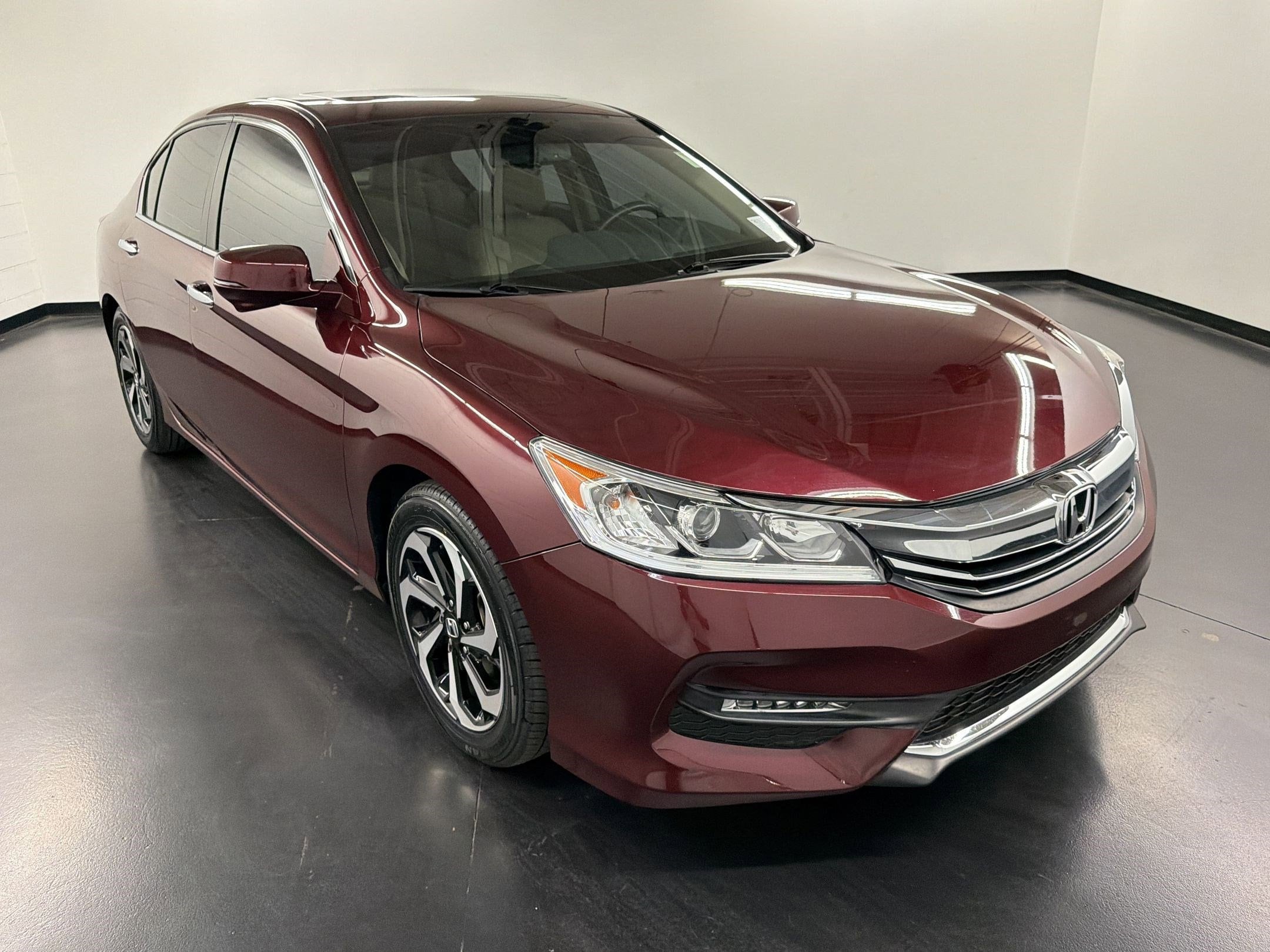 2017 Honda Accord EX-L photo 6