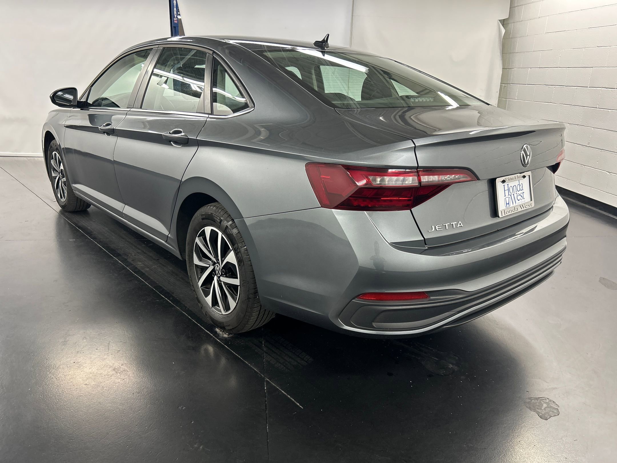 2024 Volkswagen Jetta S photo 3