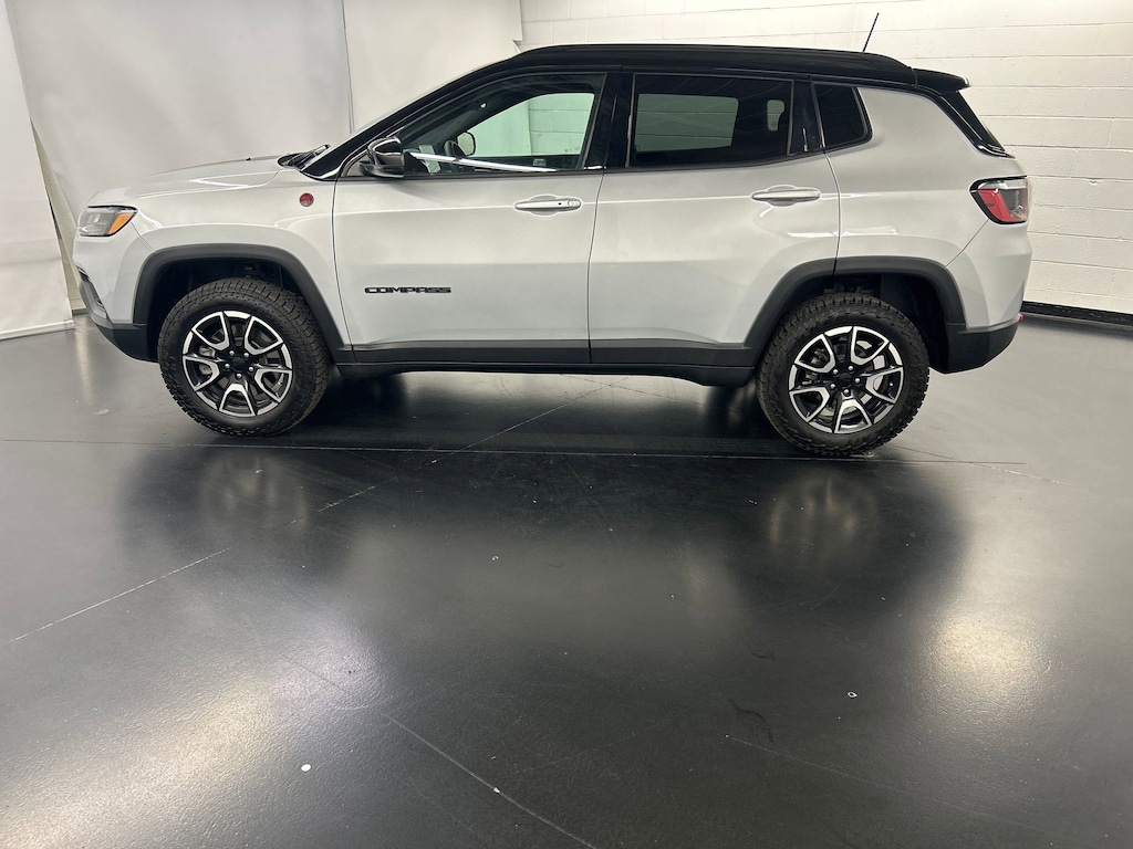 Used 2024 Jeep Compass Trailhawk SUV