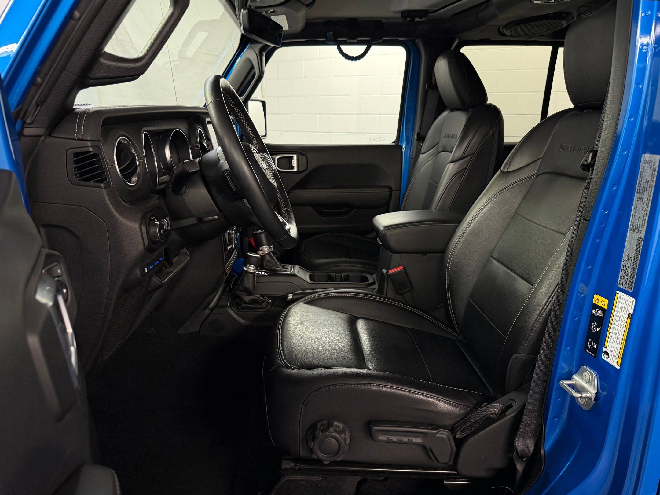 2022 Jeep Wrangler 4xe Unlimited Sahara photo 3