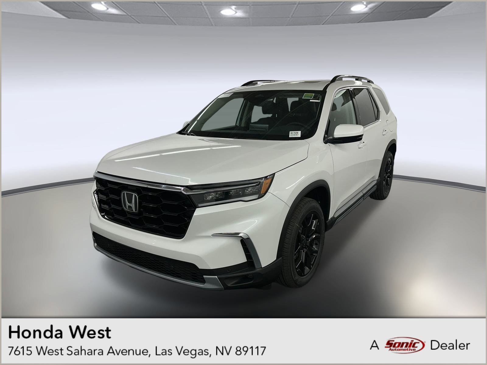 2025 Honda Pilot Touring's photo