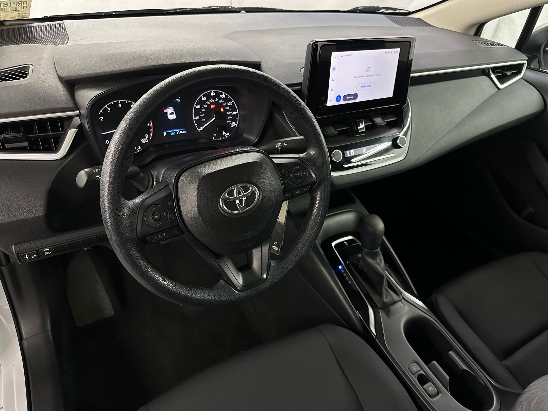 2024 Toyota Corolla LE photo 4