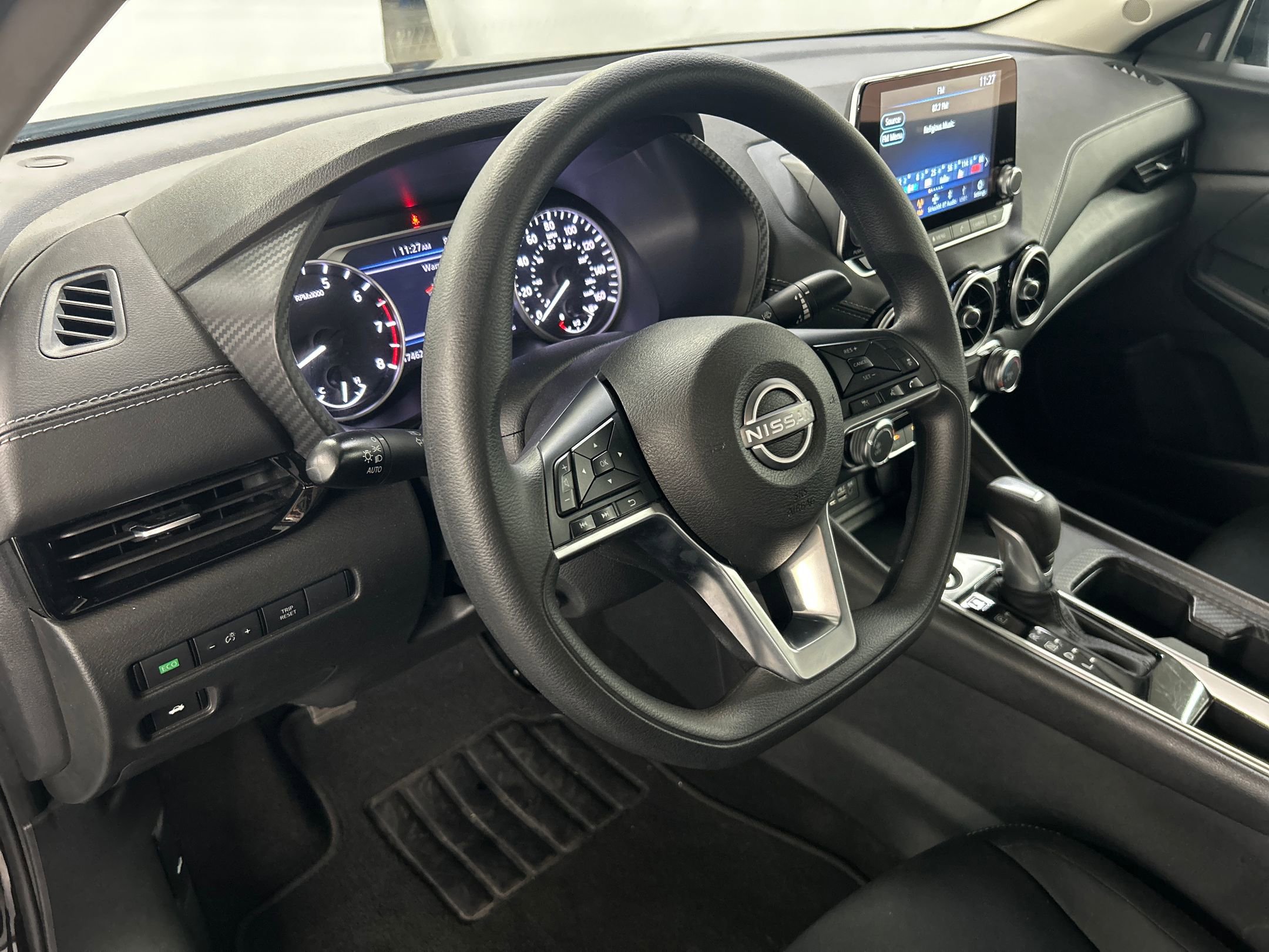 2024 Nissan Sentra SV photo 4