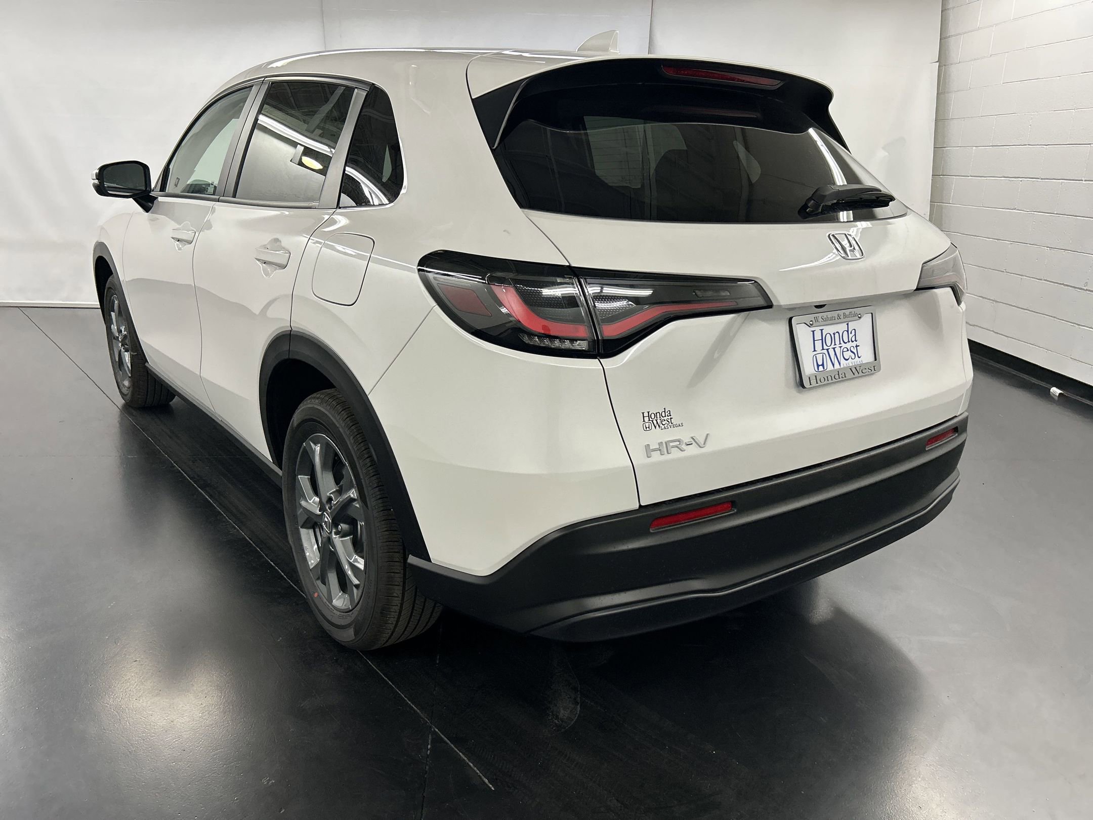 2026 Honda HR-V LX photo 3