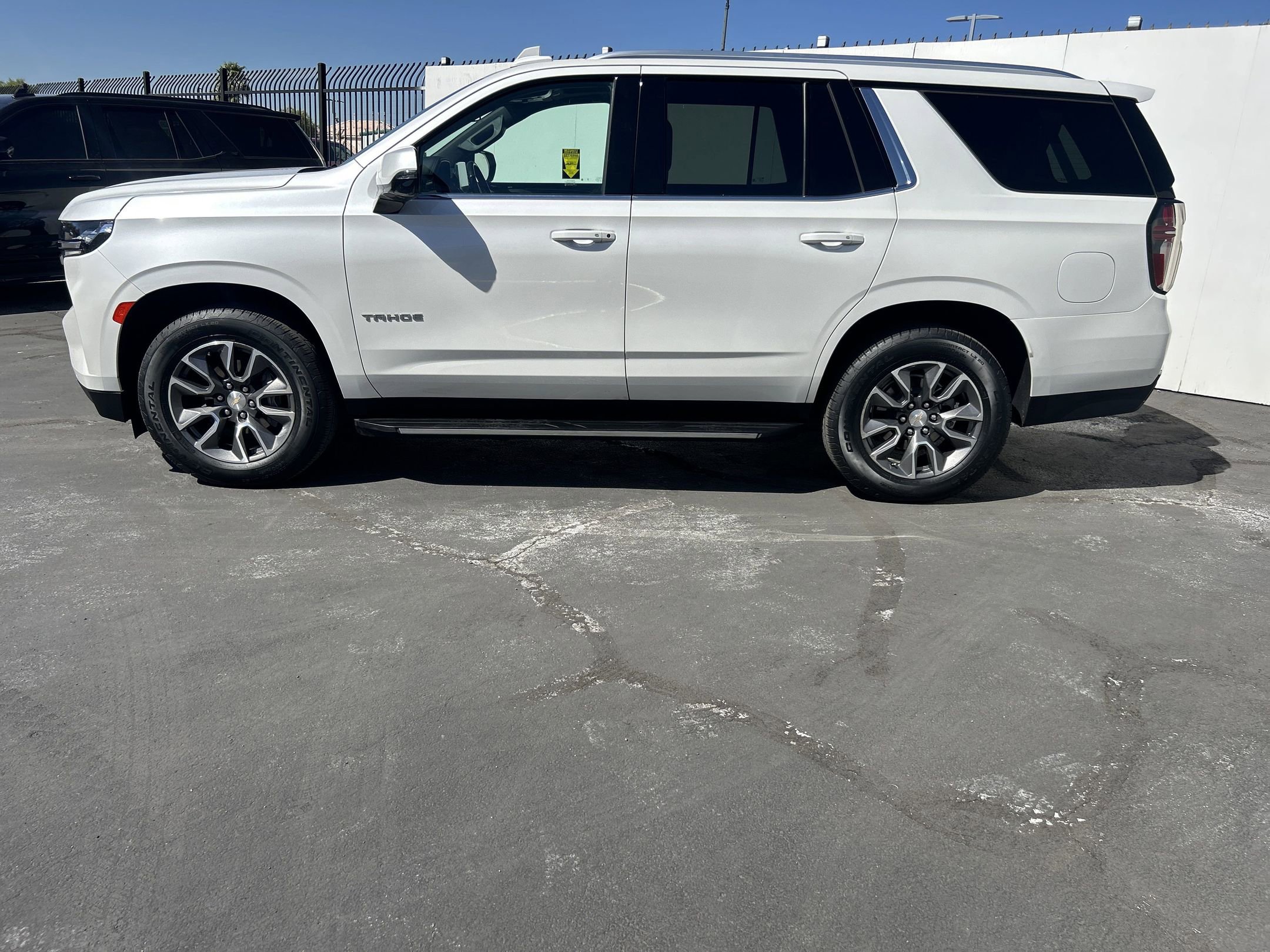 2022 Chevrolet Tahoe LT photo 2