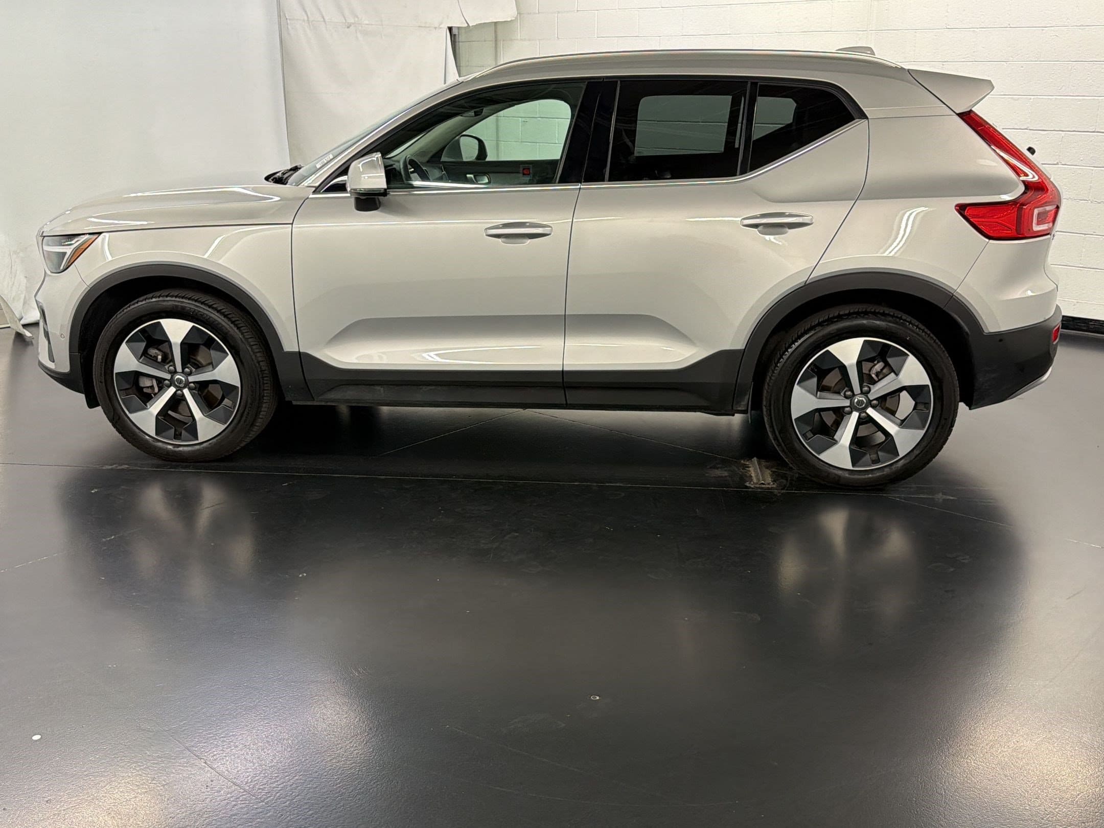 XC40 Plus Bright Theme SUV