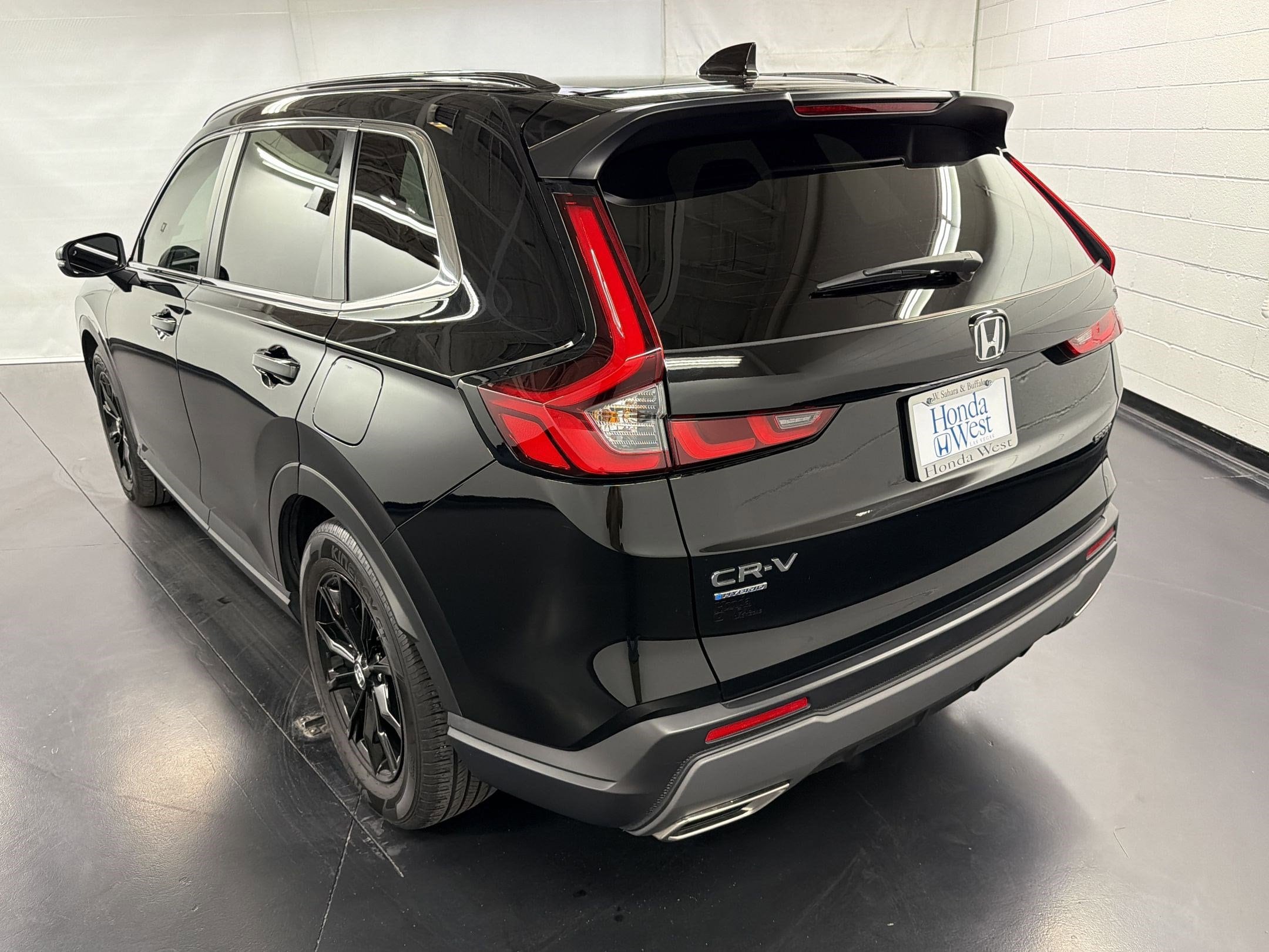 2023 Honda CR-V Hybrid Sport photo 2