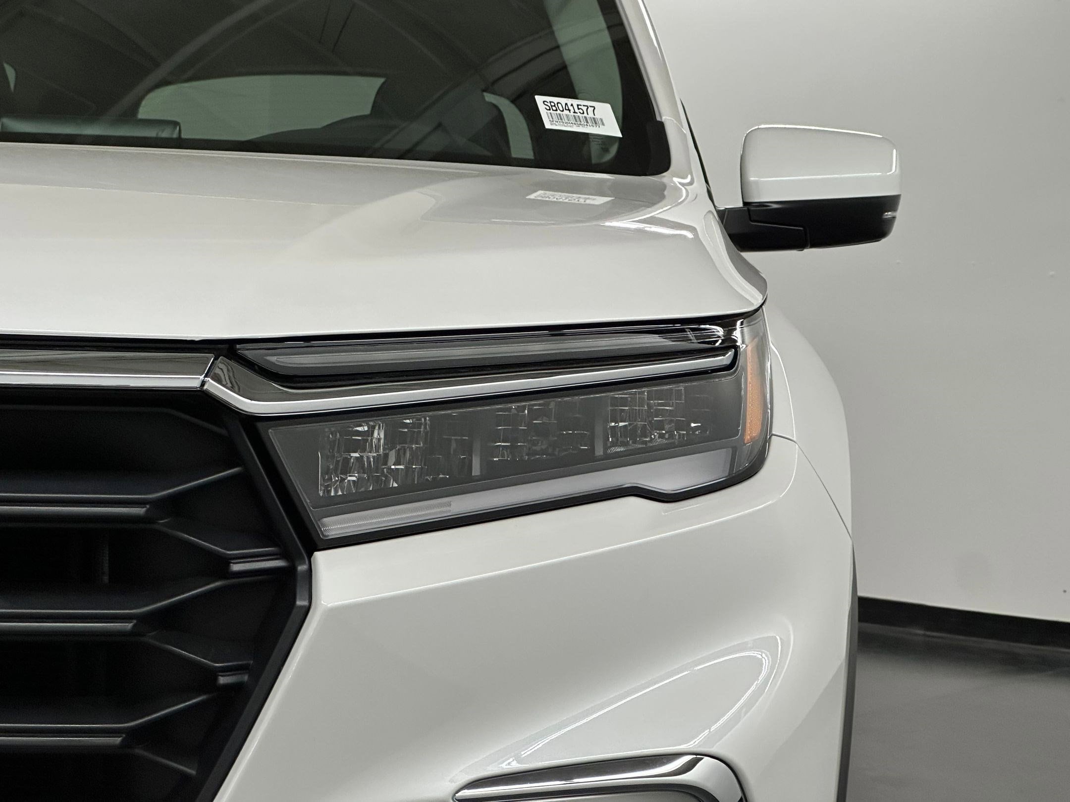 2025 Honda Pilot EX-L - Photo 11