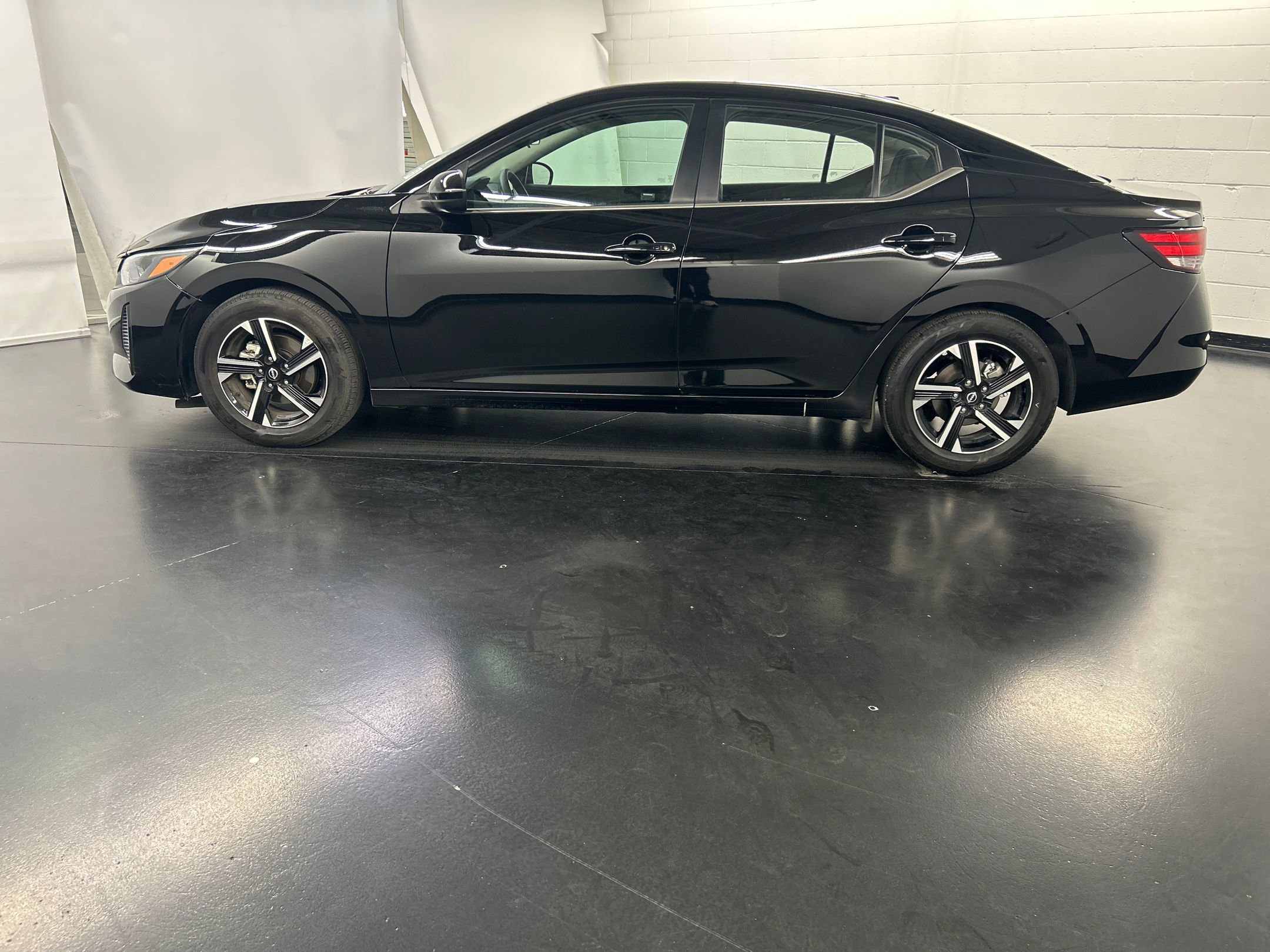 2024 Nissan Sentra SV photo 2