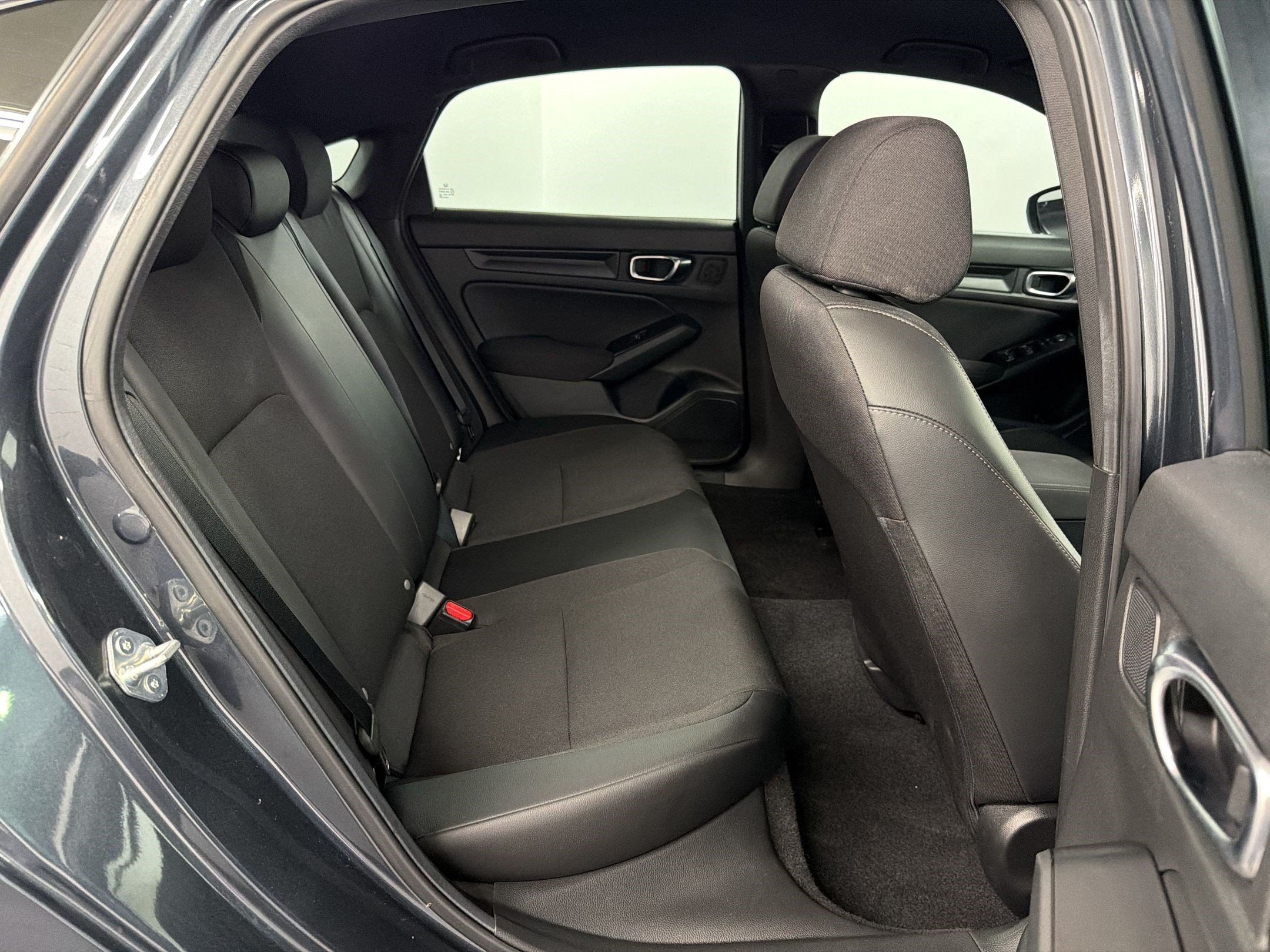 2025 Honda Civic Hatchback Sport - Photo 29