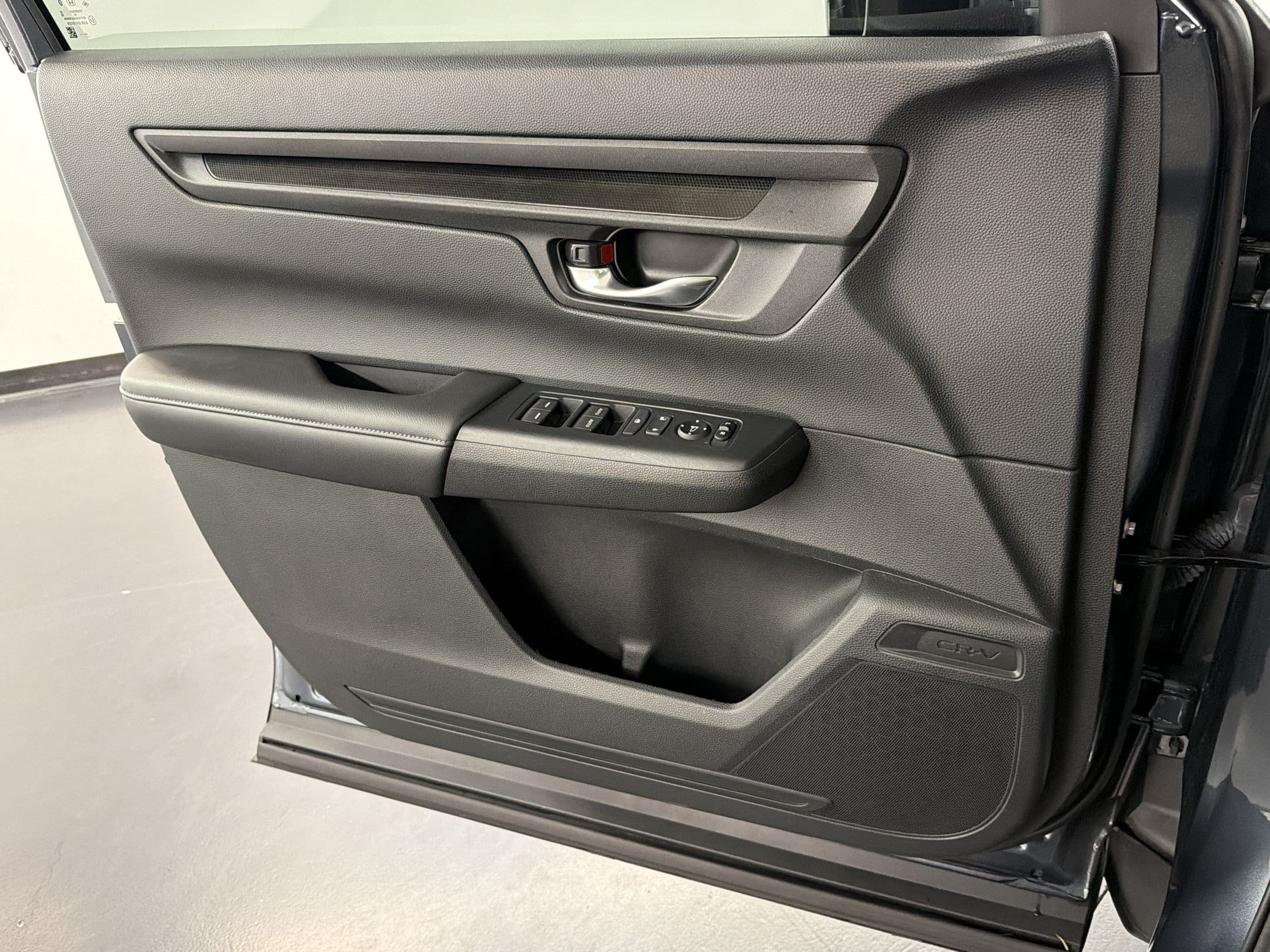 2025 Honda CR-V EX - Photo 25