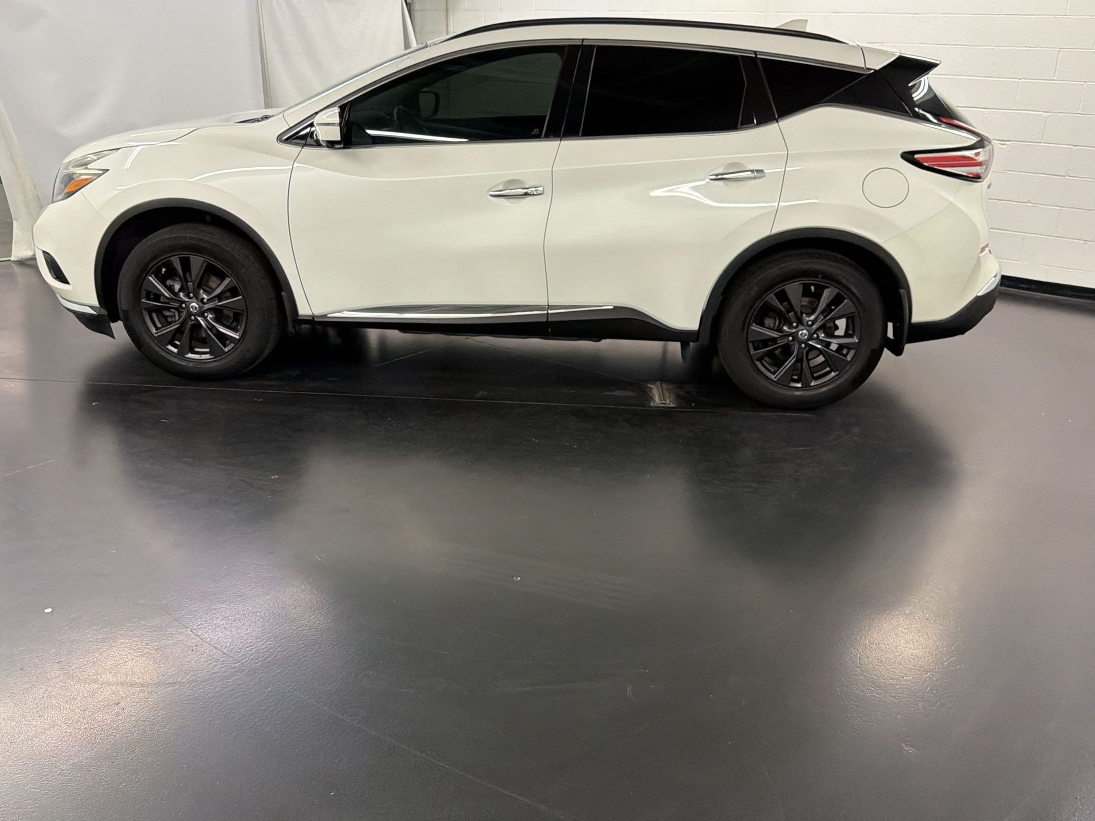 Murano SV SUV