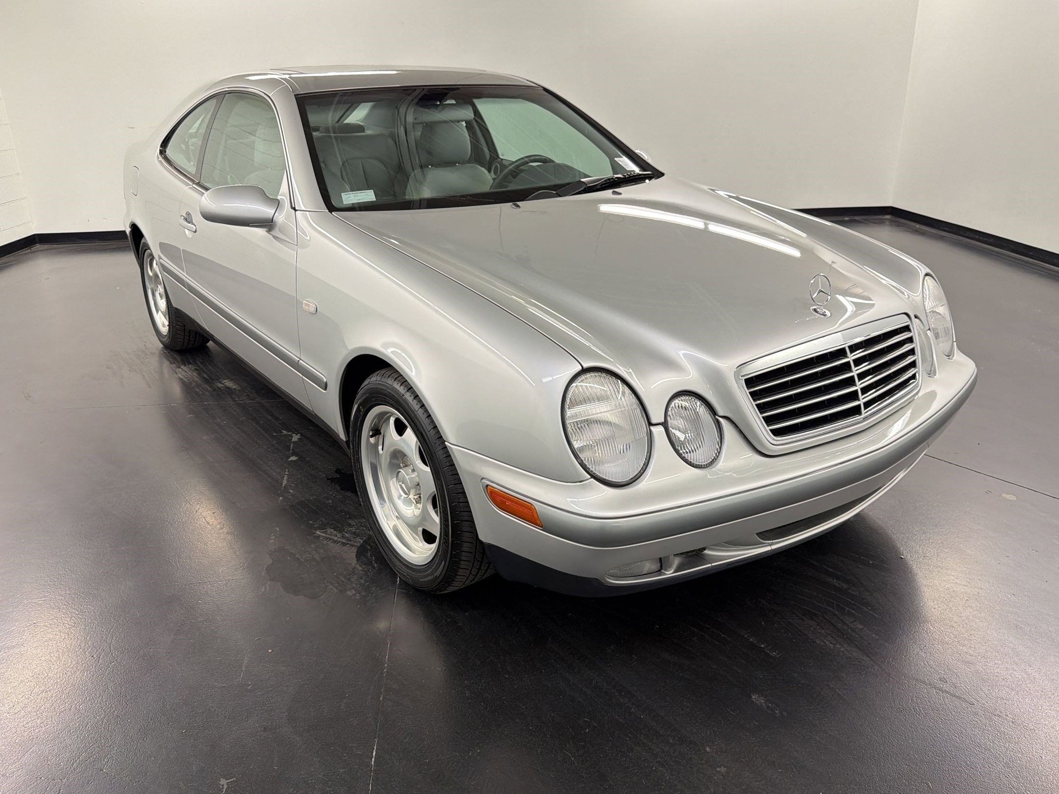 1998 Mercedes-Benz CLK-Class 2dr Coupe photo 6