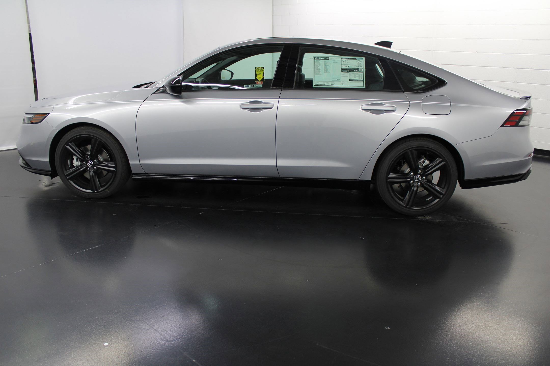 2025 Honda Accord Hybrid Sport-L photo 2