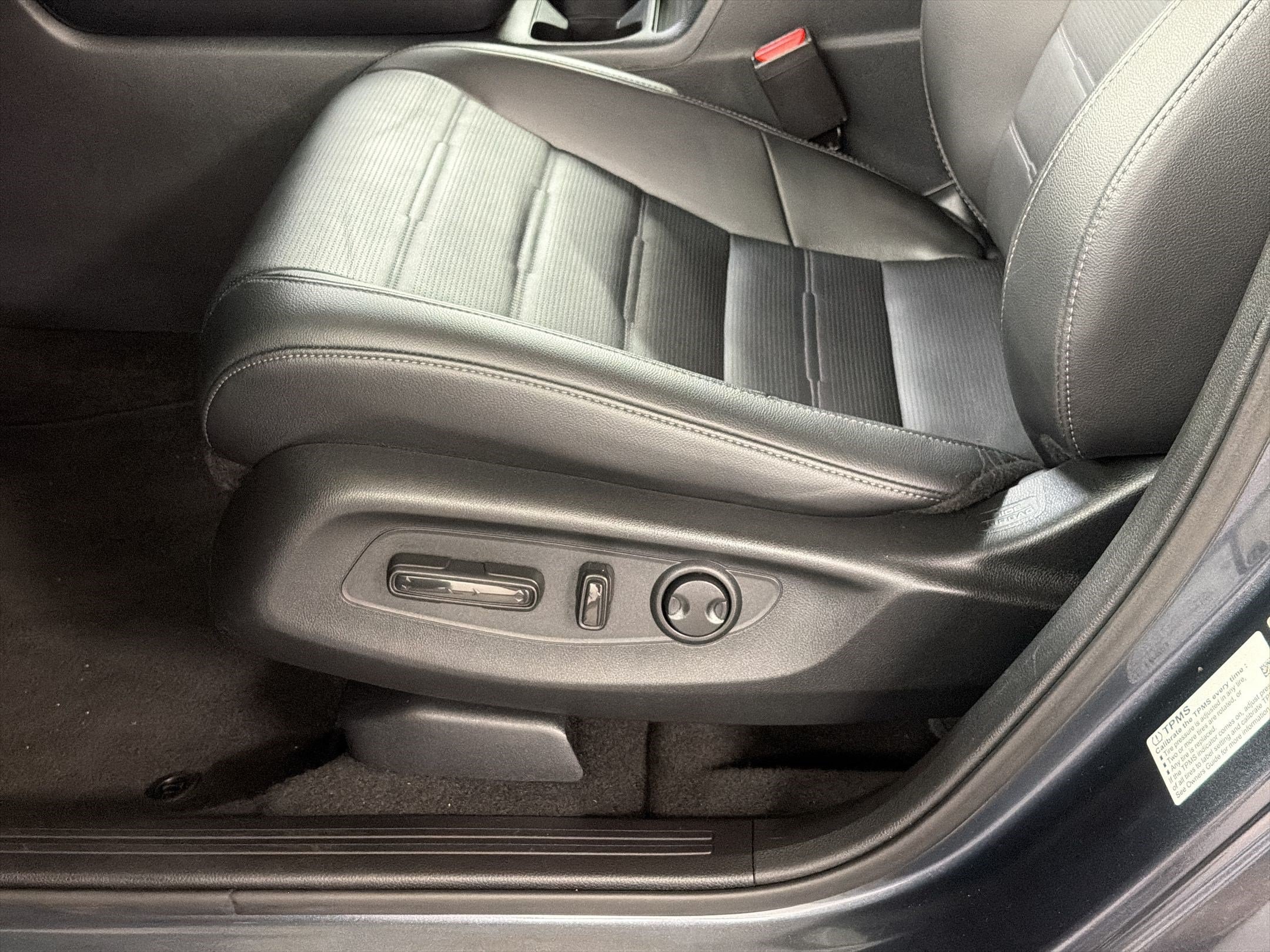 2025 Honda CR-V EX-L - Photo 14