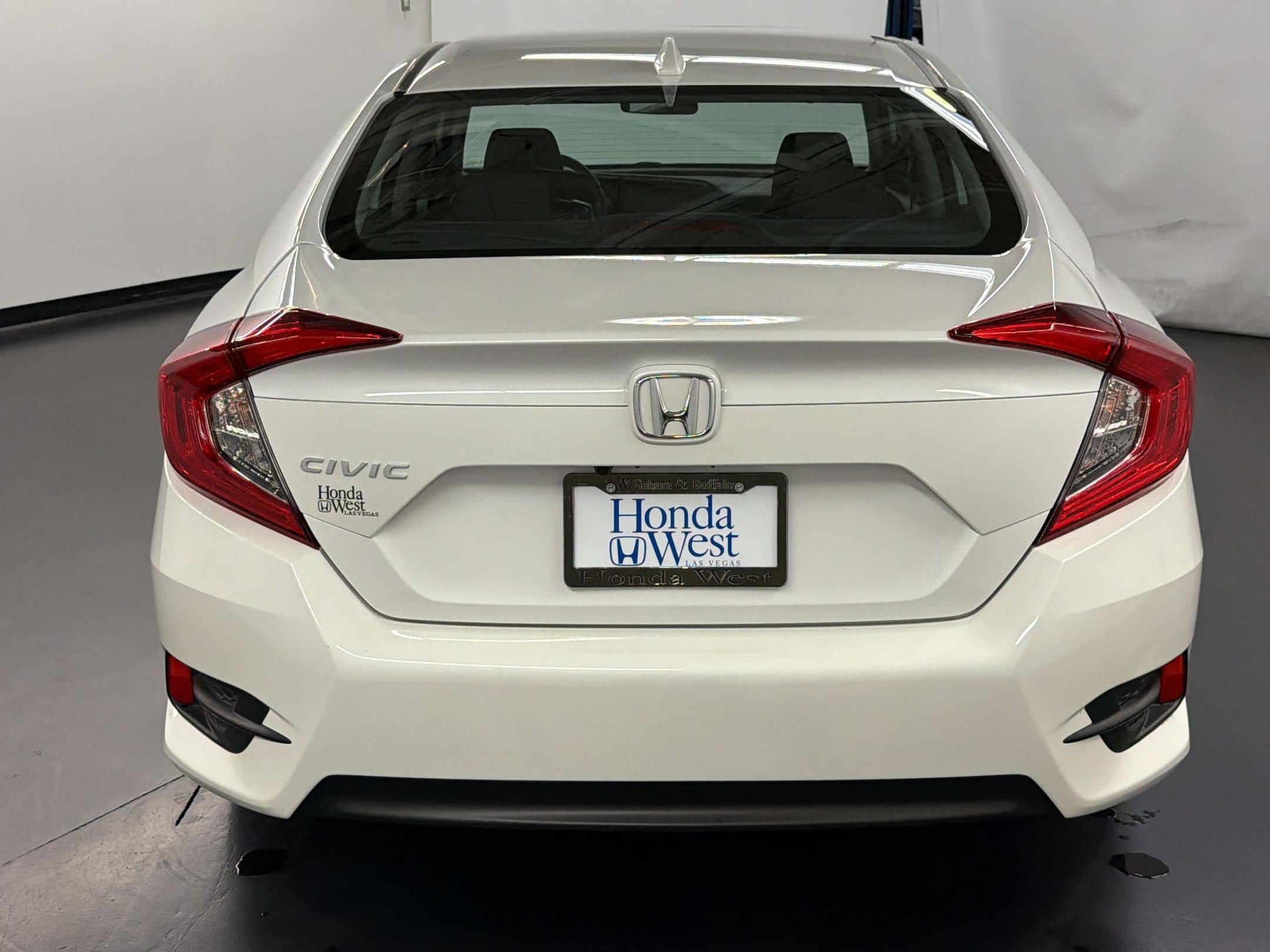 2018 Honda Civic EX - Photo 10
