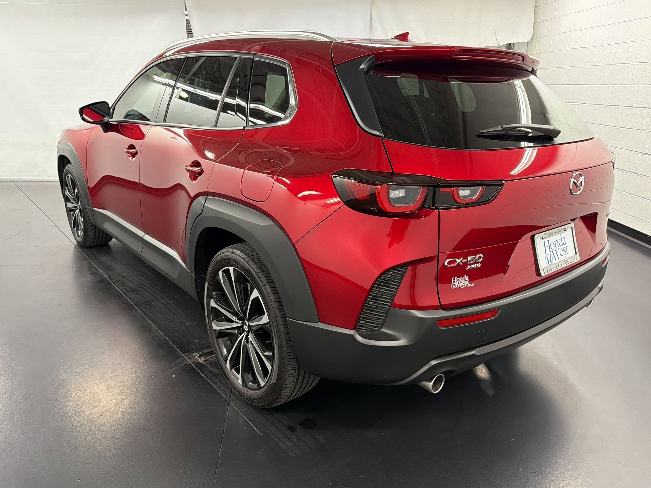 2025 Mazda CX-50 2.5 S Premium Plus Package photo 3