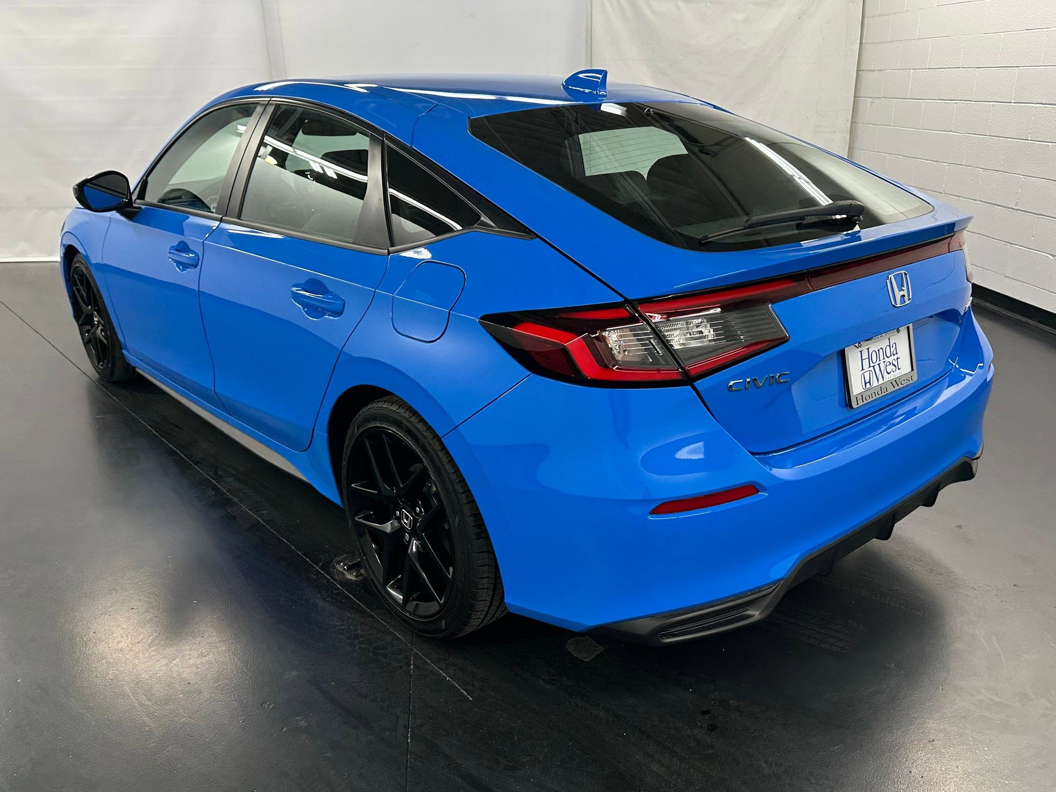 2025 Honda Civic Sport Hatchback photo 3