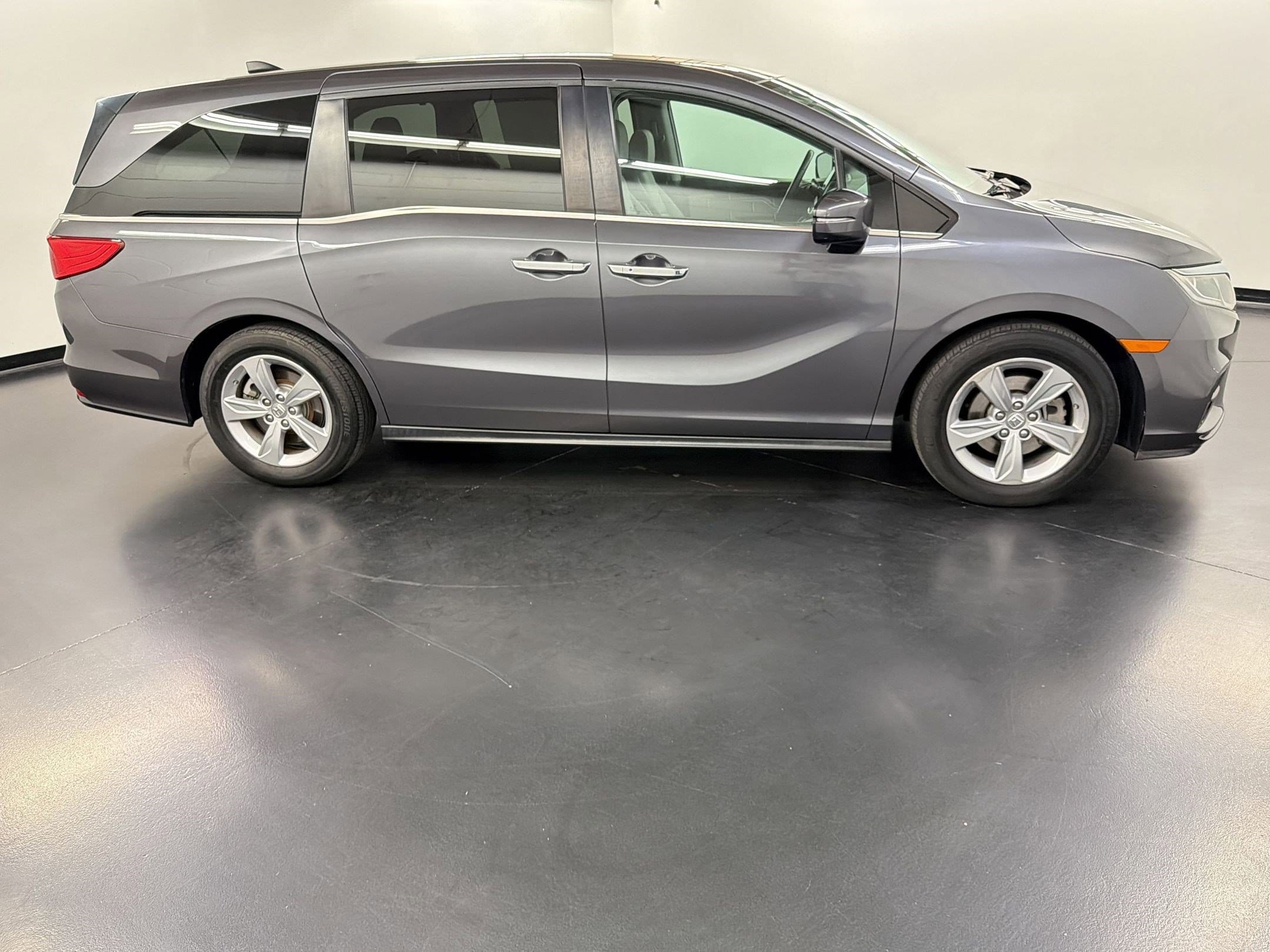 2020 Honda Odyssey EX photo 3