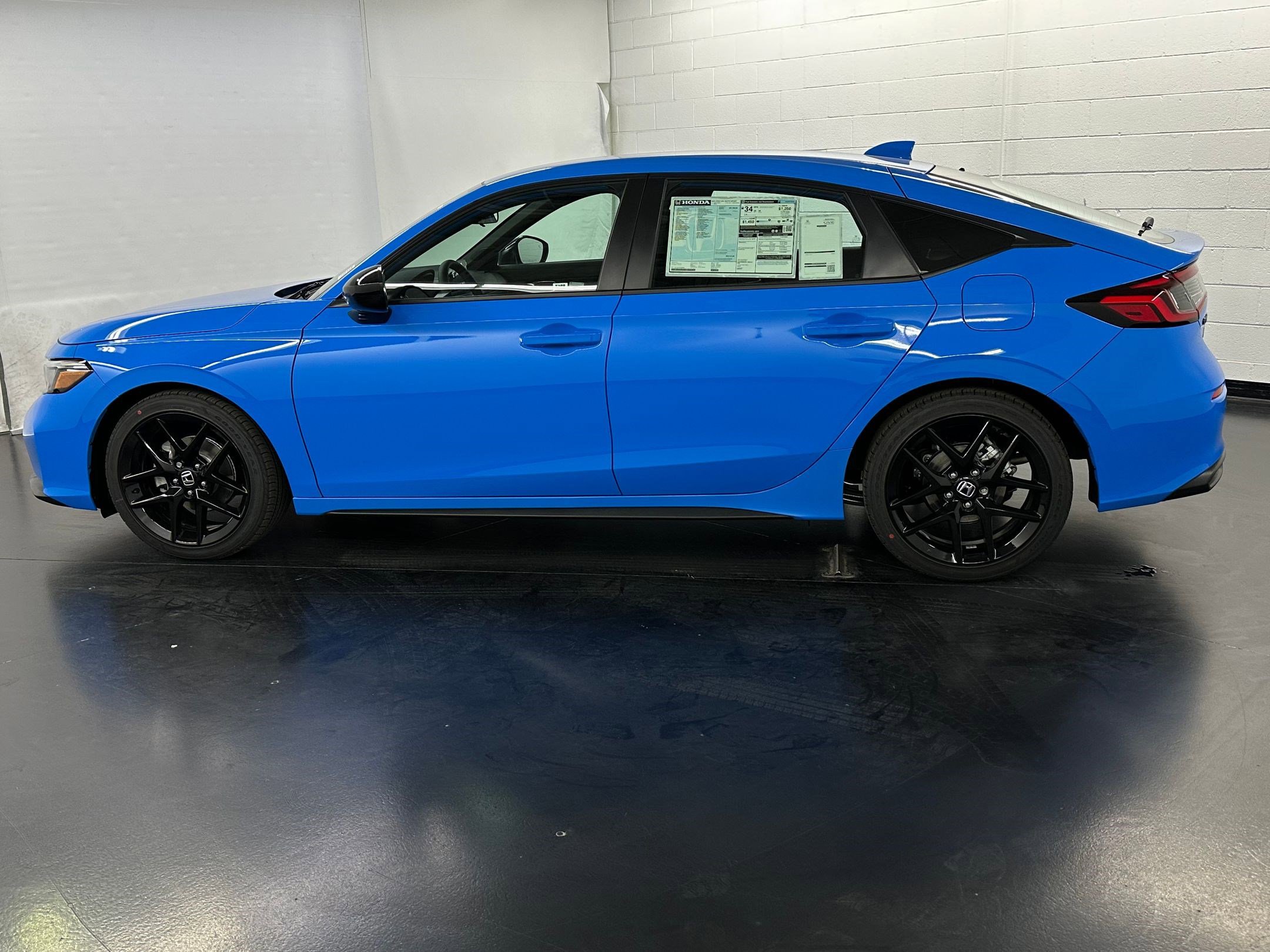 2026 Honda Civic Hybrid Sport Hatchback photo 2