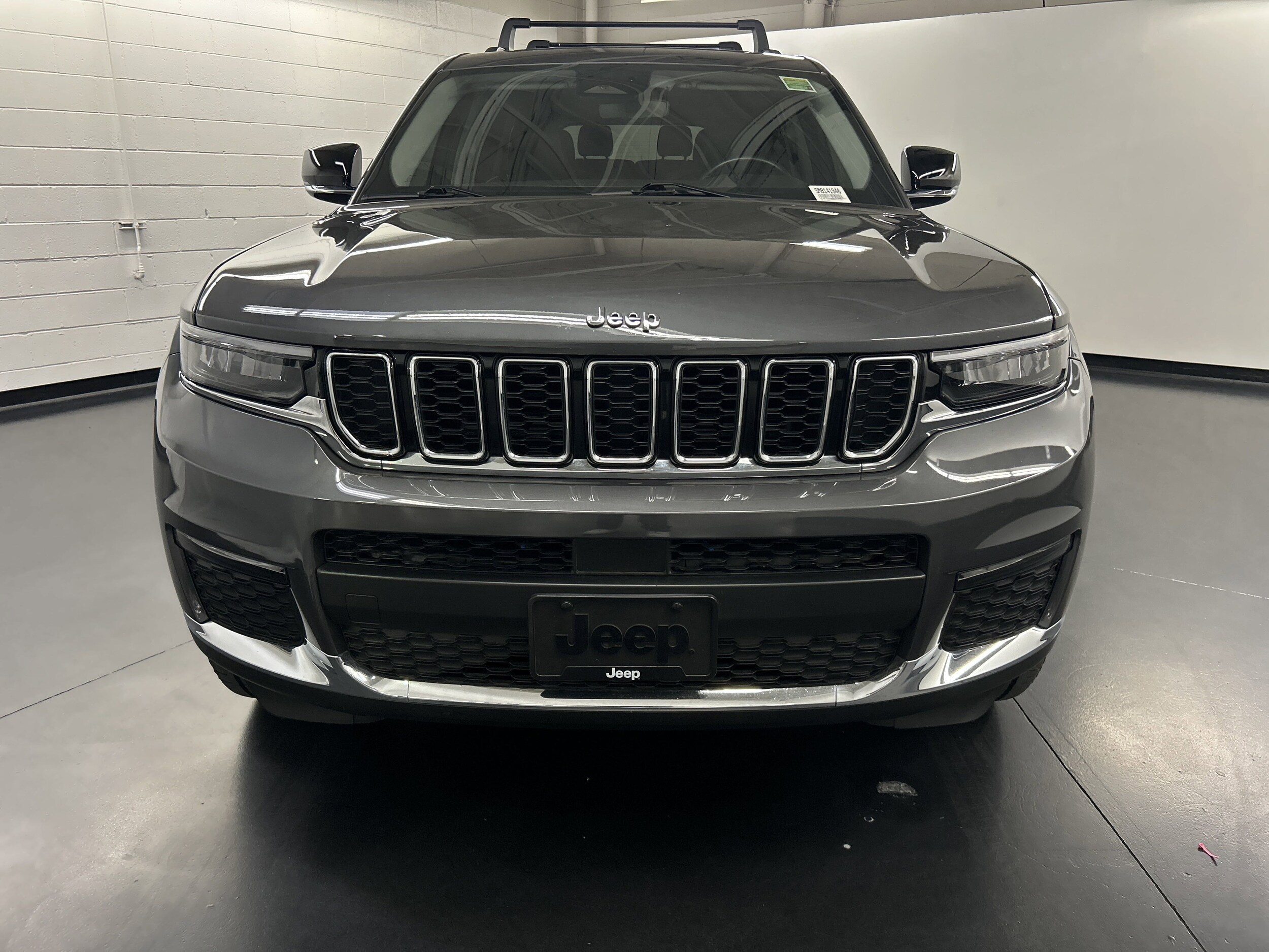 2021 Jeep Grand Cherokee Limited photo 2
