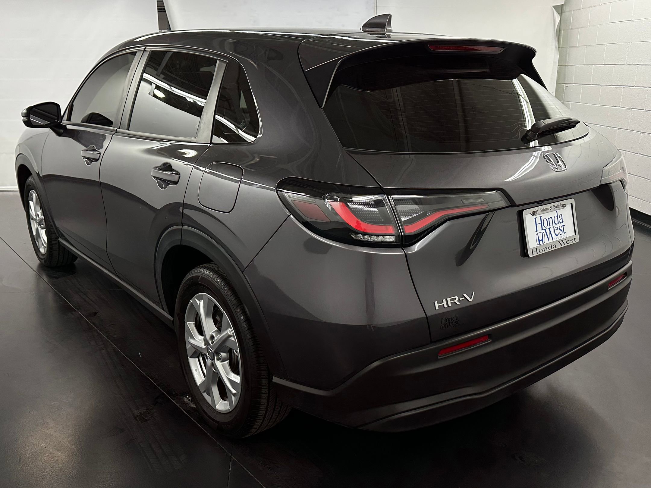 2023 Honda HR-V LX photo 3