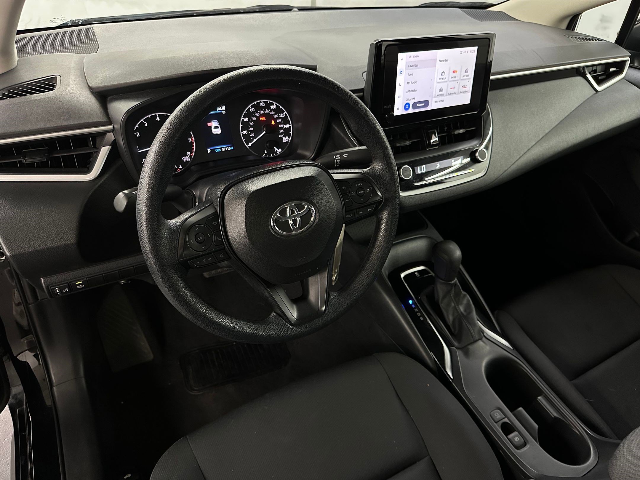 2024 Toyota Corolla LE photo 2