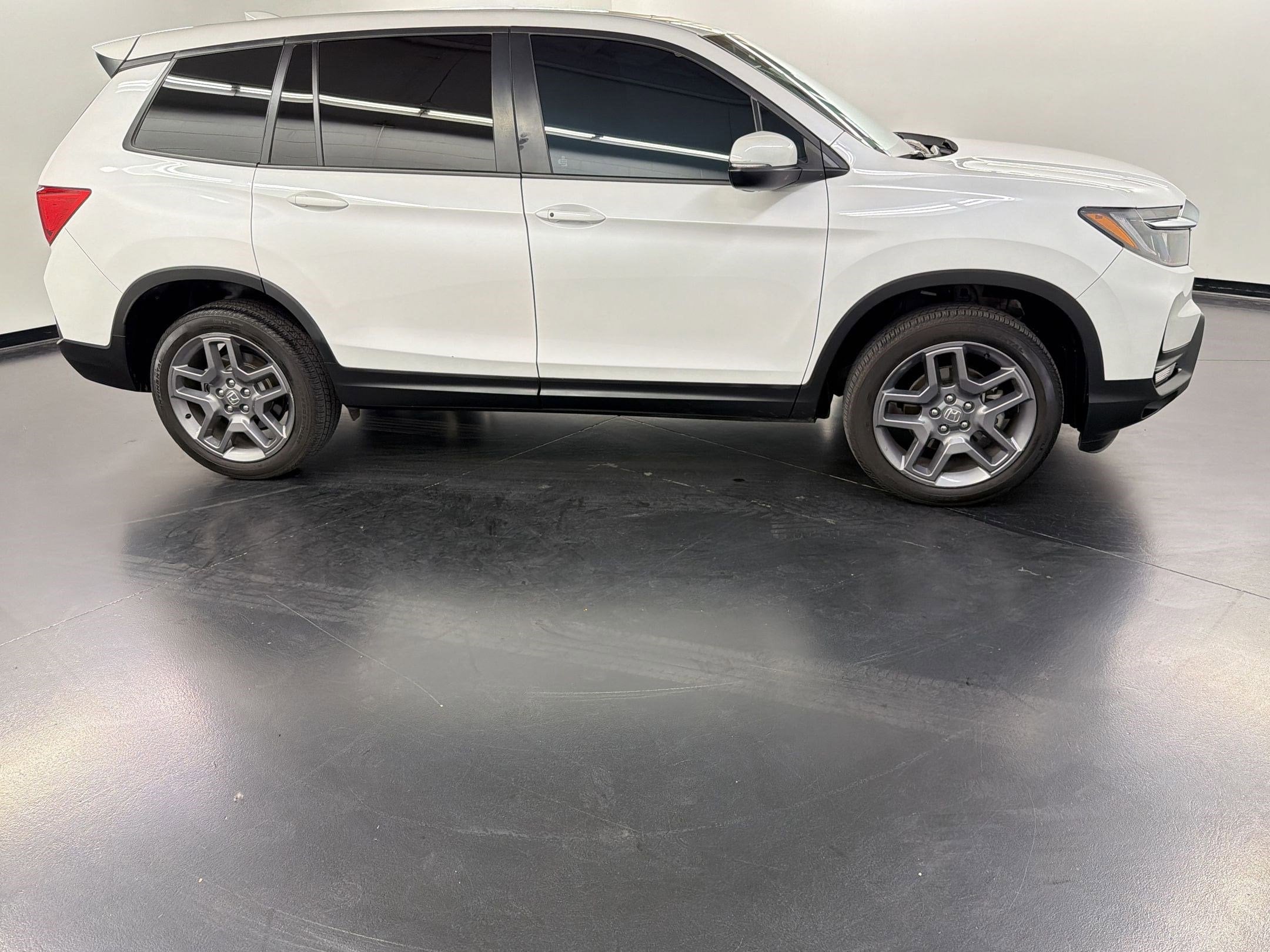 2023 Honda Passport EX-L photo 3