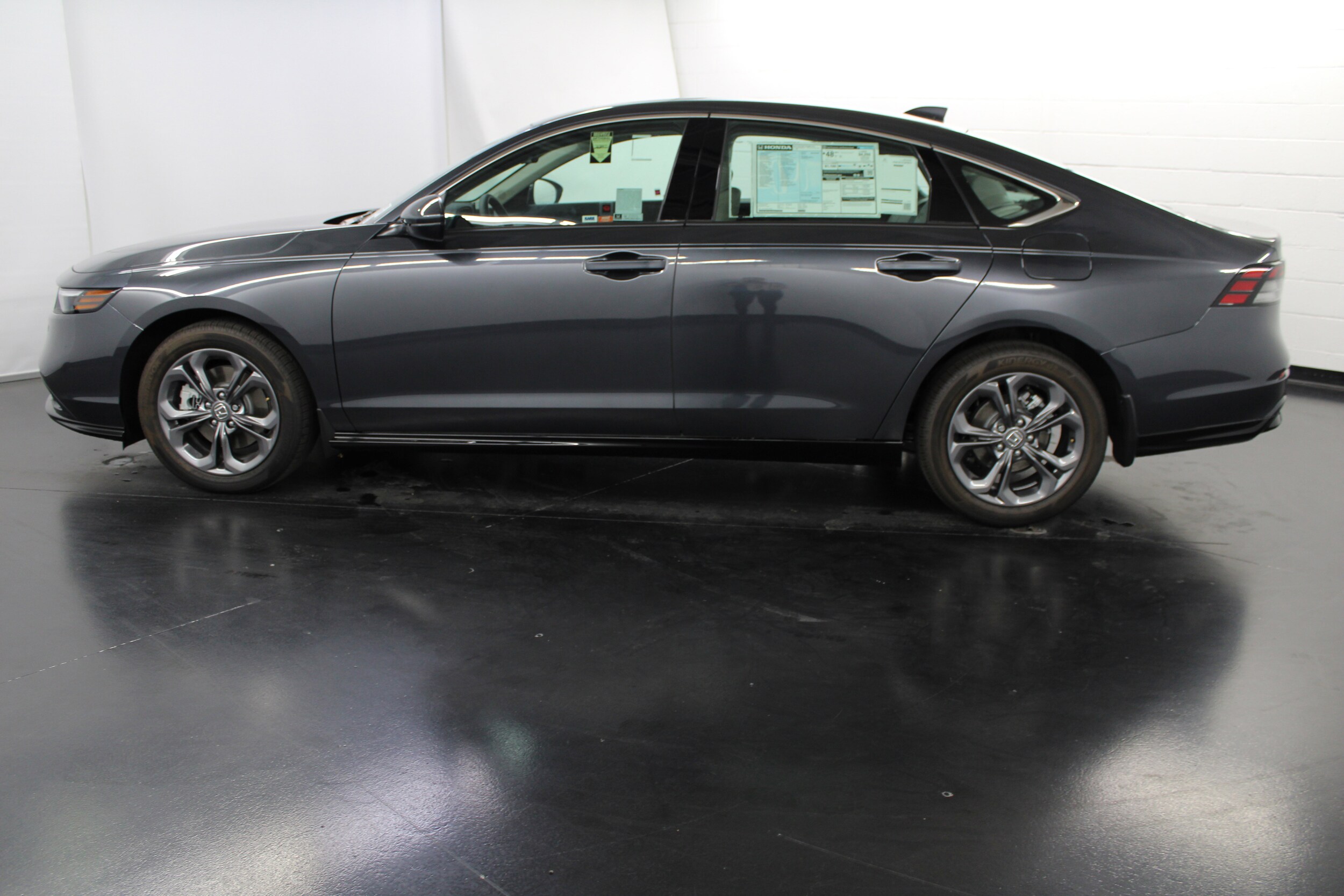 2025 Honda Accord Hybrid EX-L photo 3