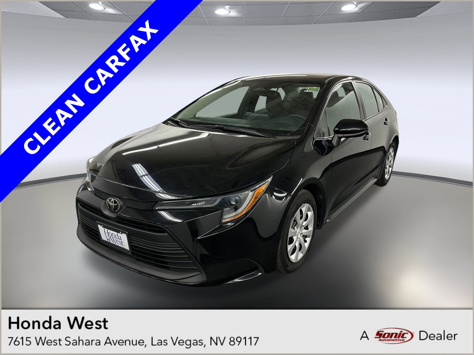 2024 Toyota Corolla LE's photo