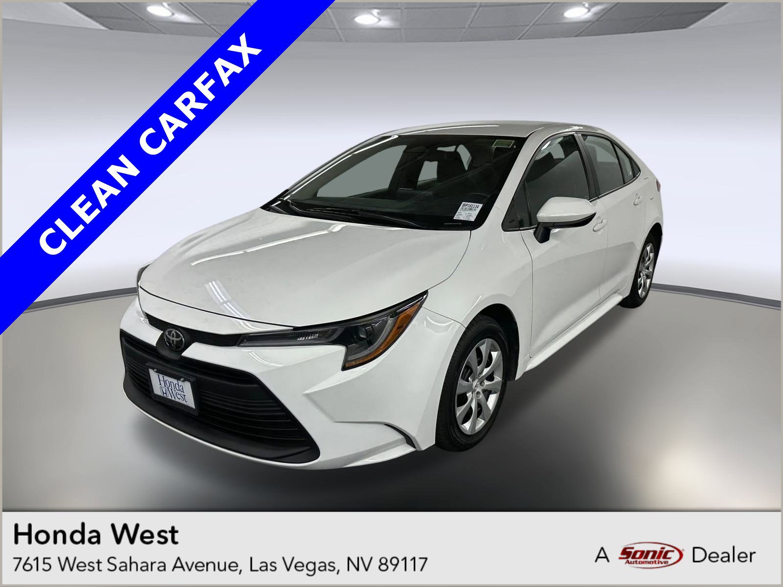 2024 Toyota Corolla LE's photo