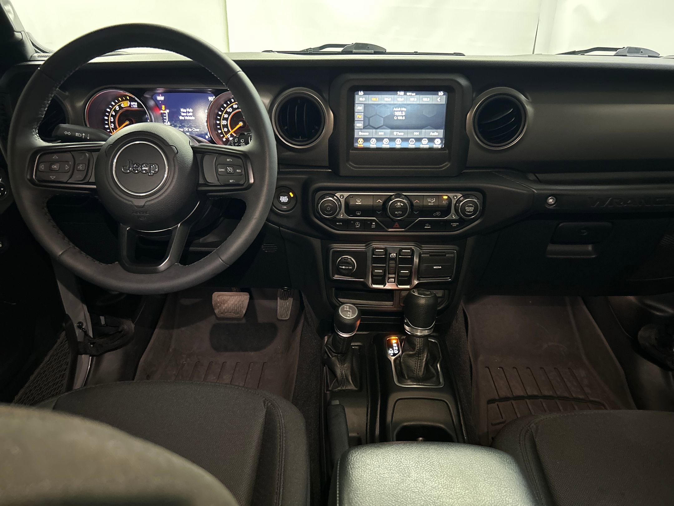 2023 Jeep Wrangler Sport S photo 4