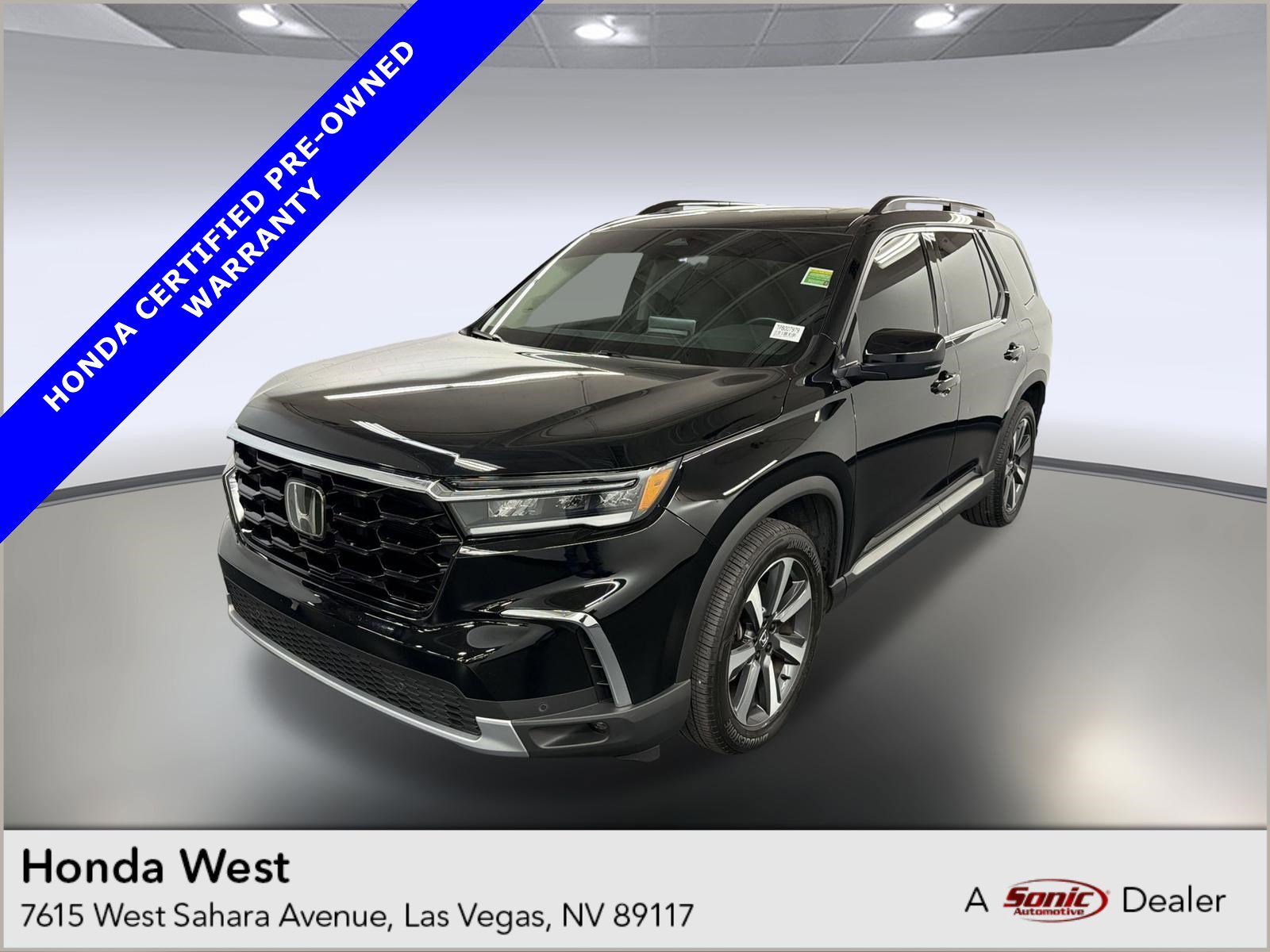 2023 Honda Pilot Touring AWD's photo