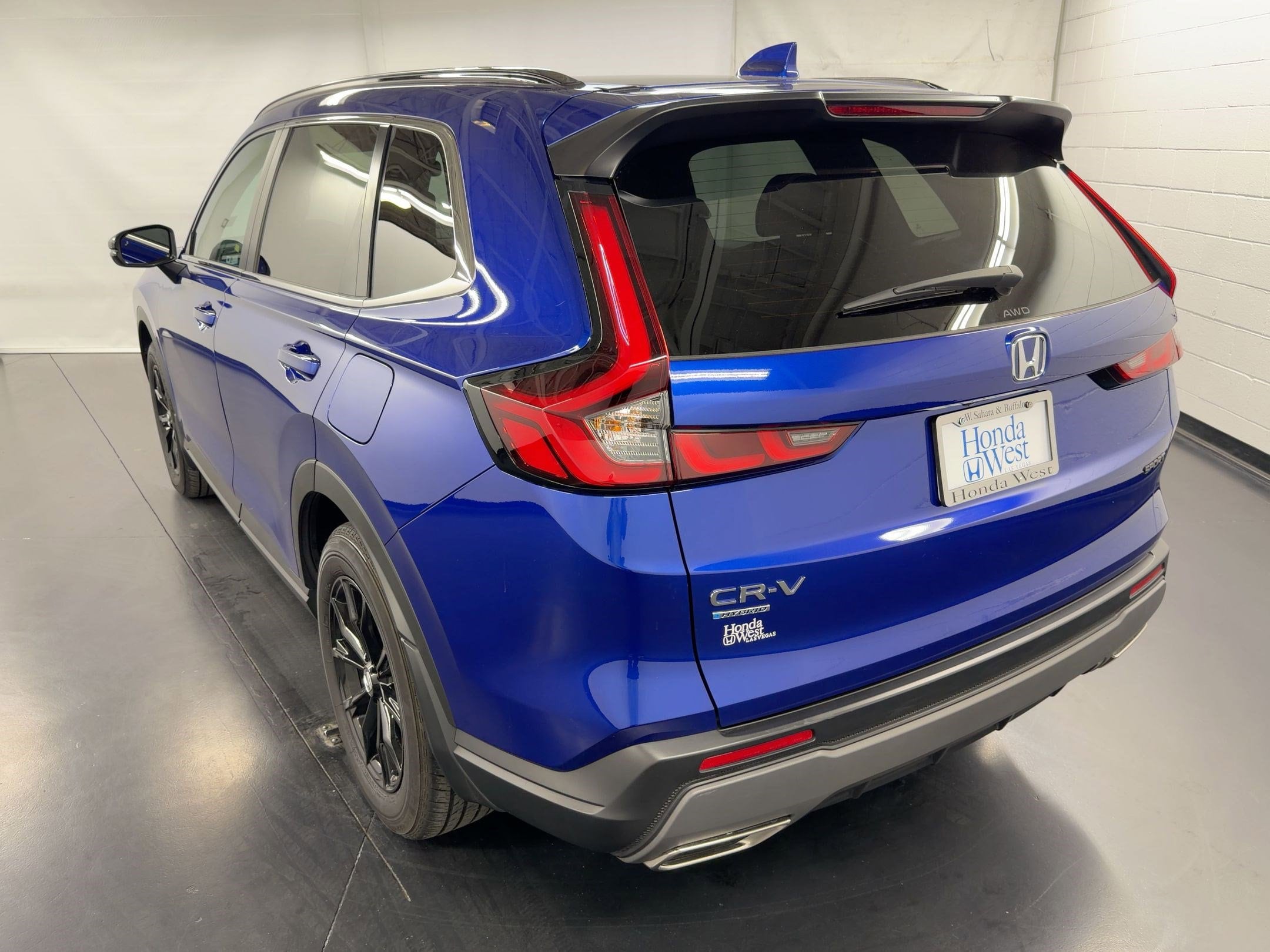 2025 Honda CR-V Hybrid Sport photo 2