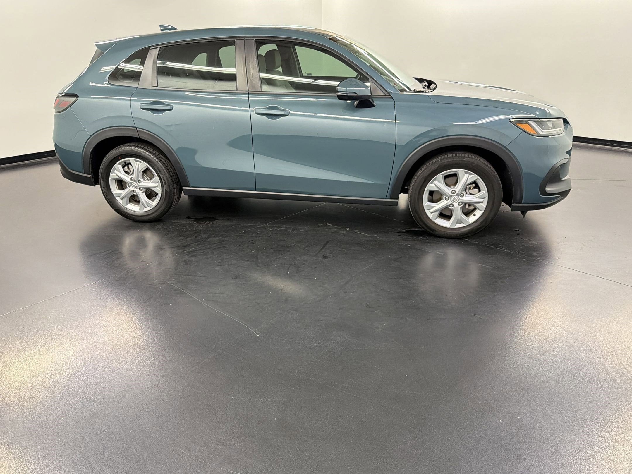 2024 Honda HR-V LX photo 3