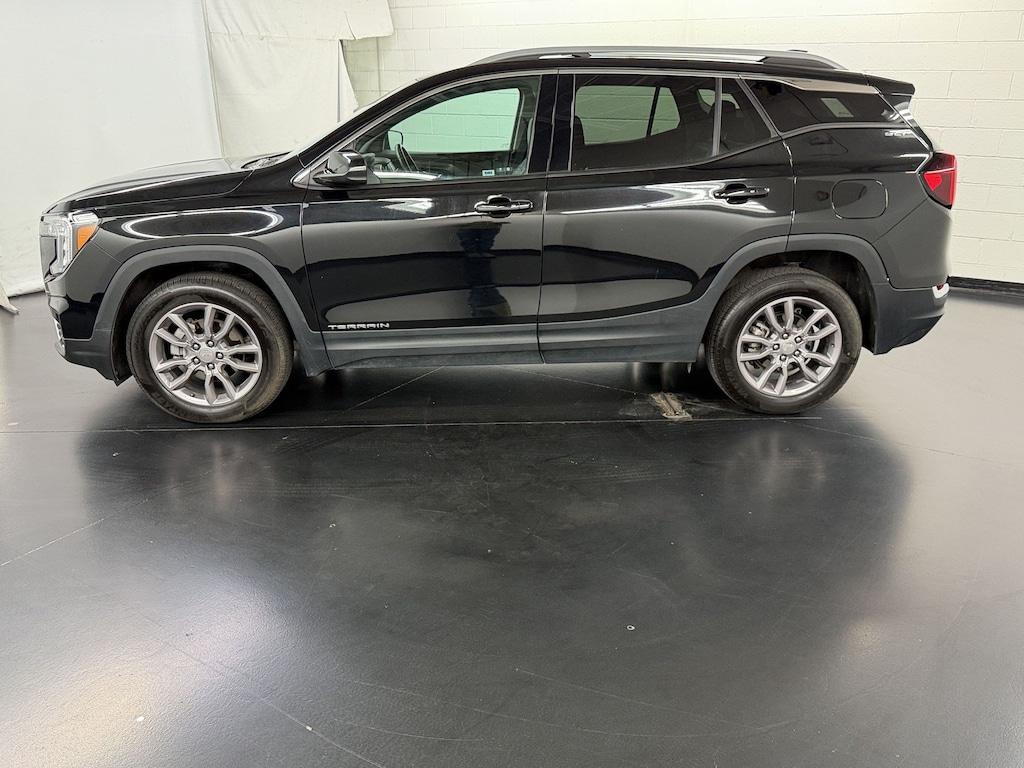 Used 2024 GMC Terrain SLT SUV