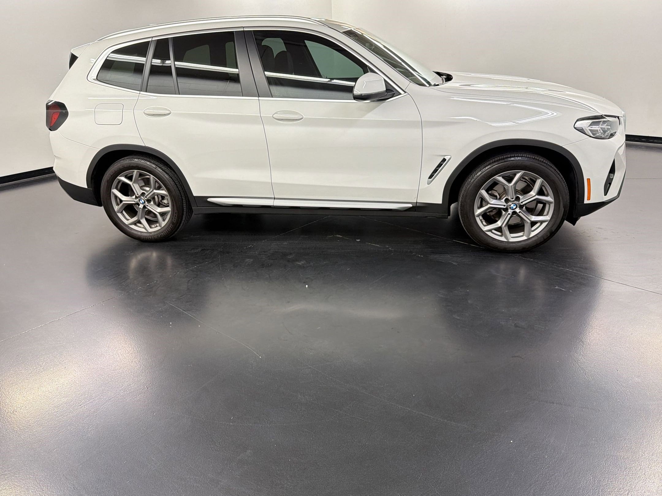 2023 BMW X3 xDrive30i photo 3