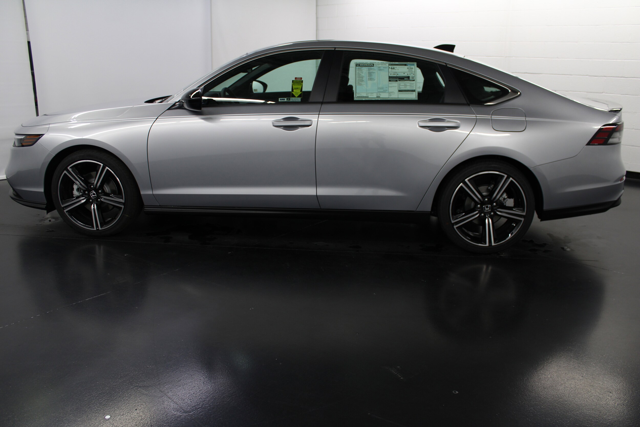 2025 Honda Accord Hybrid Sport photo 3