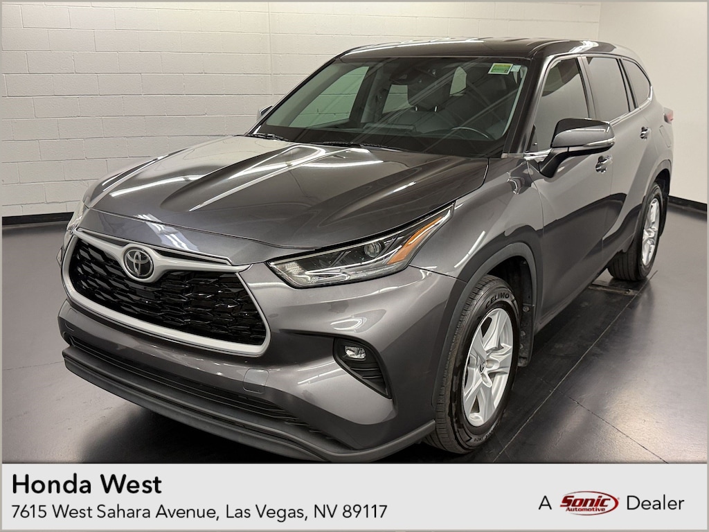 Used 2023 Toyota Highlander LE SUV