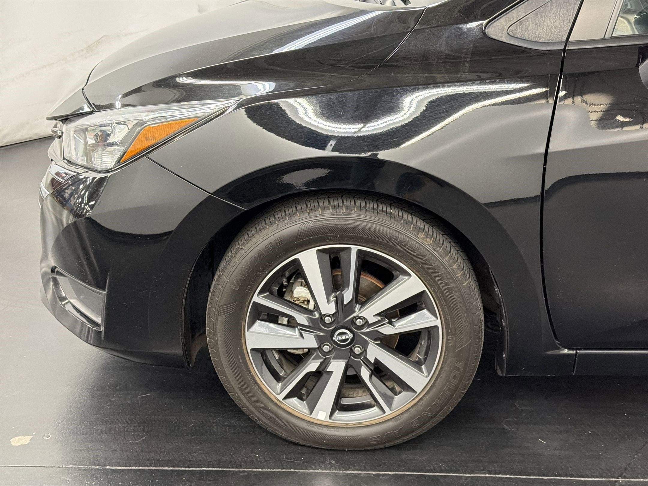 2025 Nissan Versa Sedan SV - Photo 11