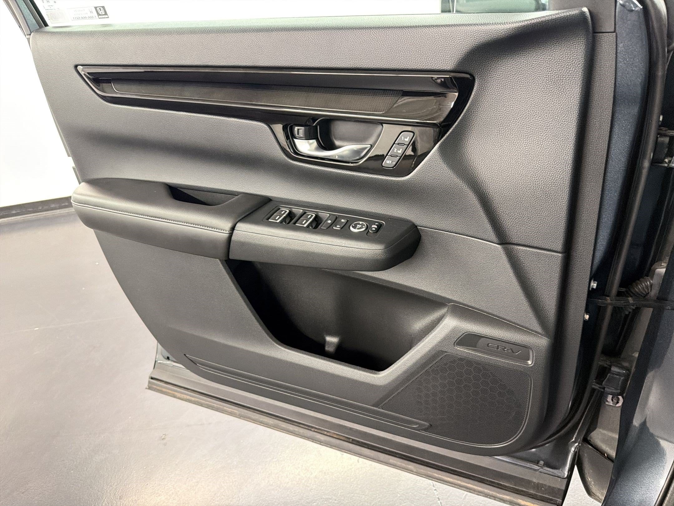 2025 Honda CR-V EX-L - Photo 20