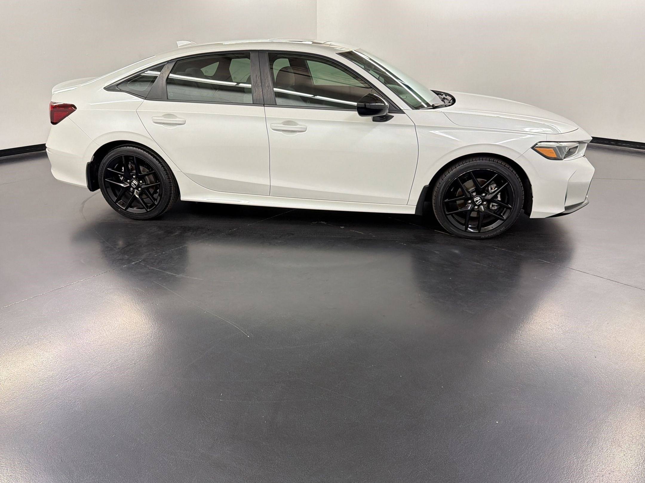 2025 Honda Civic Hybrid Sport photo 3